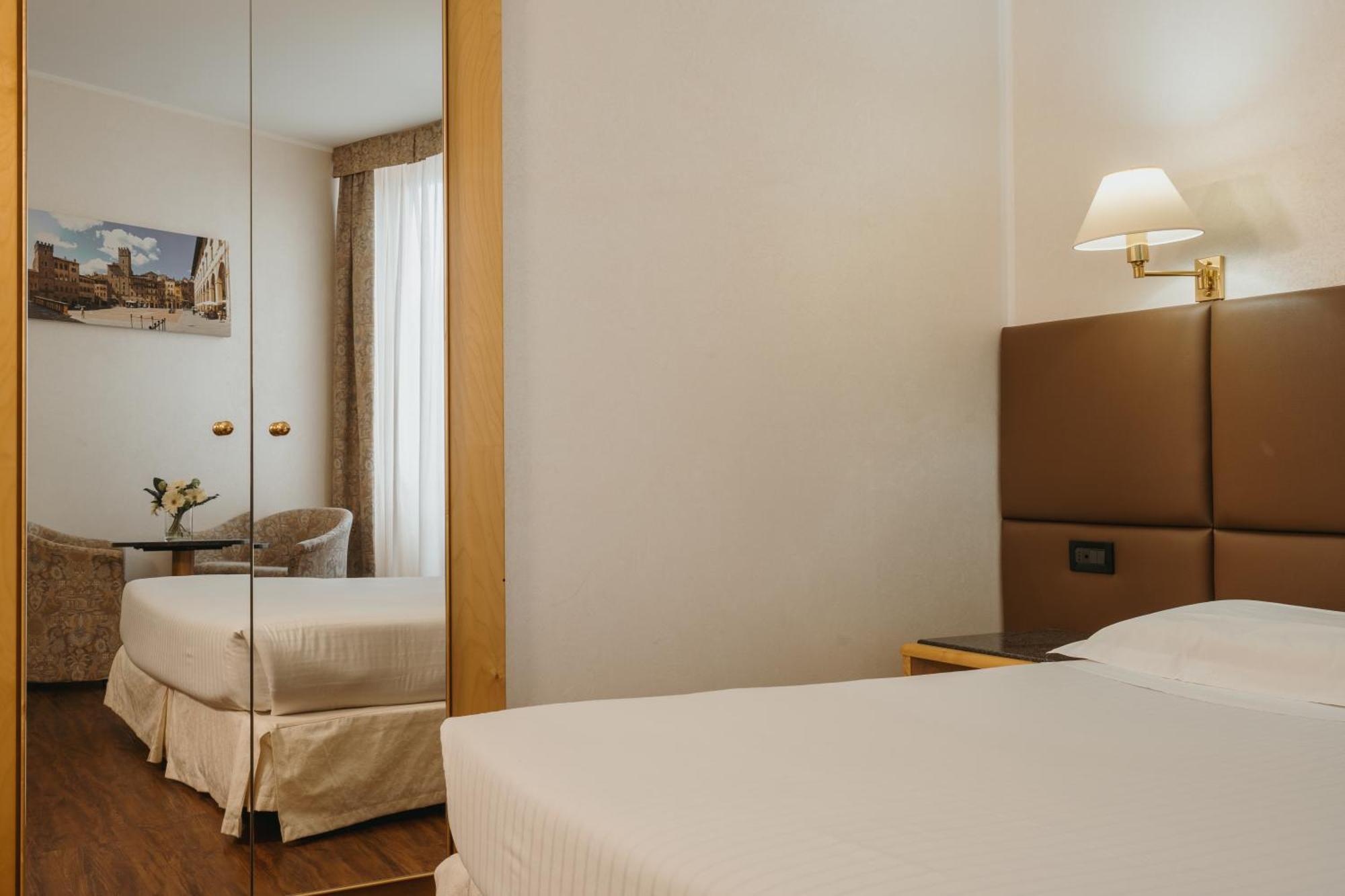 Basic Double Room,1433244226:JPEG