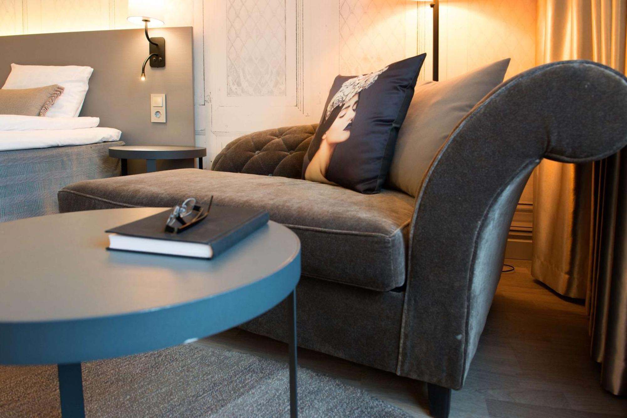 Family Room (2 Adults + 1 Child)