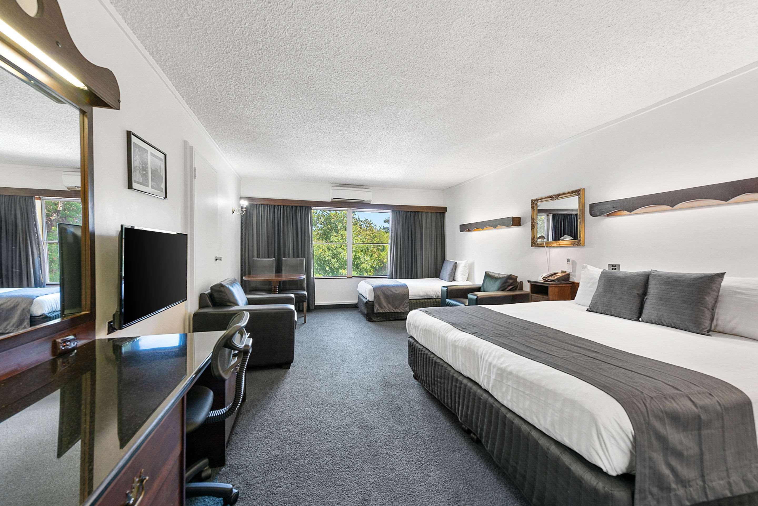 Business King Room - Non-Smoking