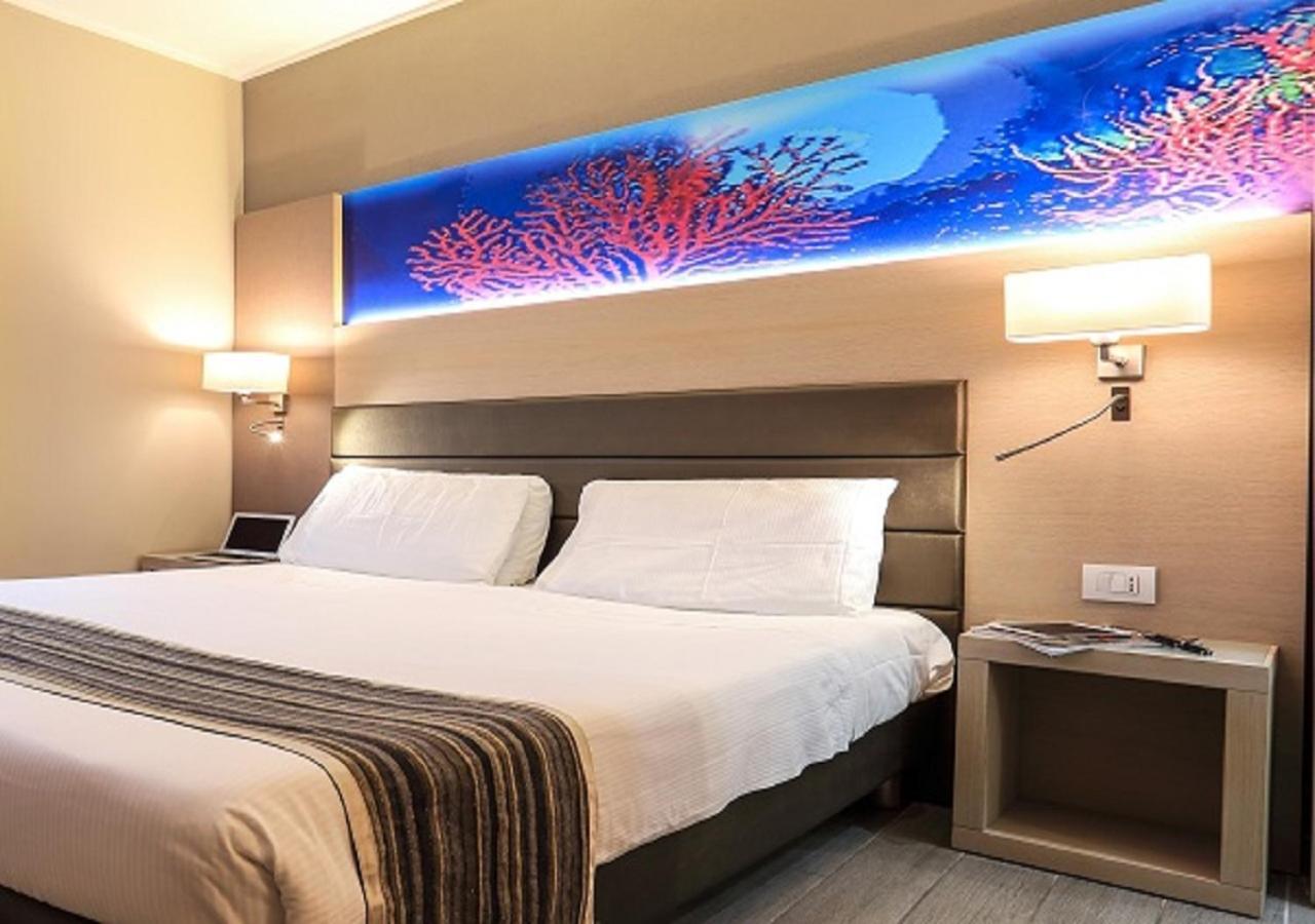 Deluxe Double or Twin Room Sea View