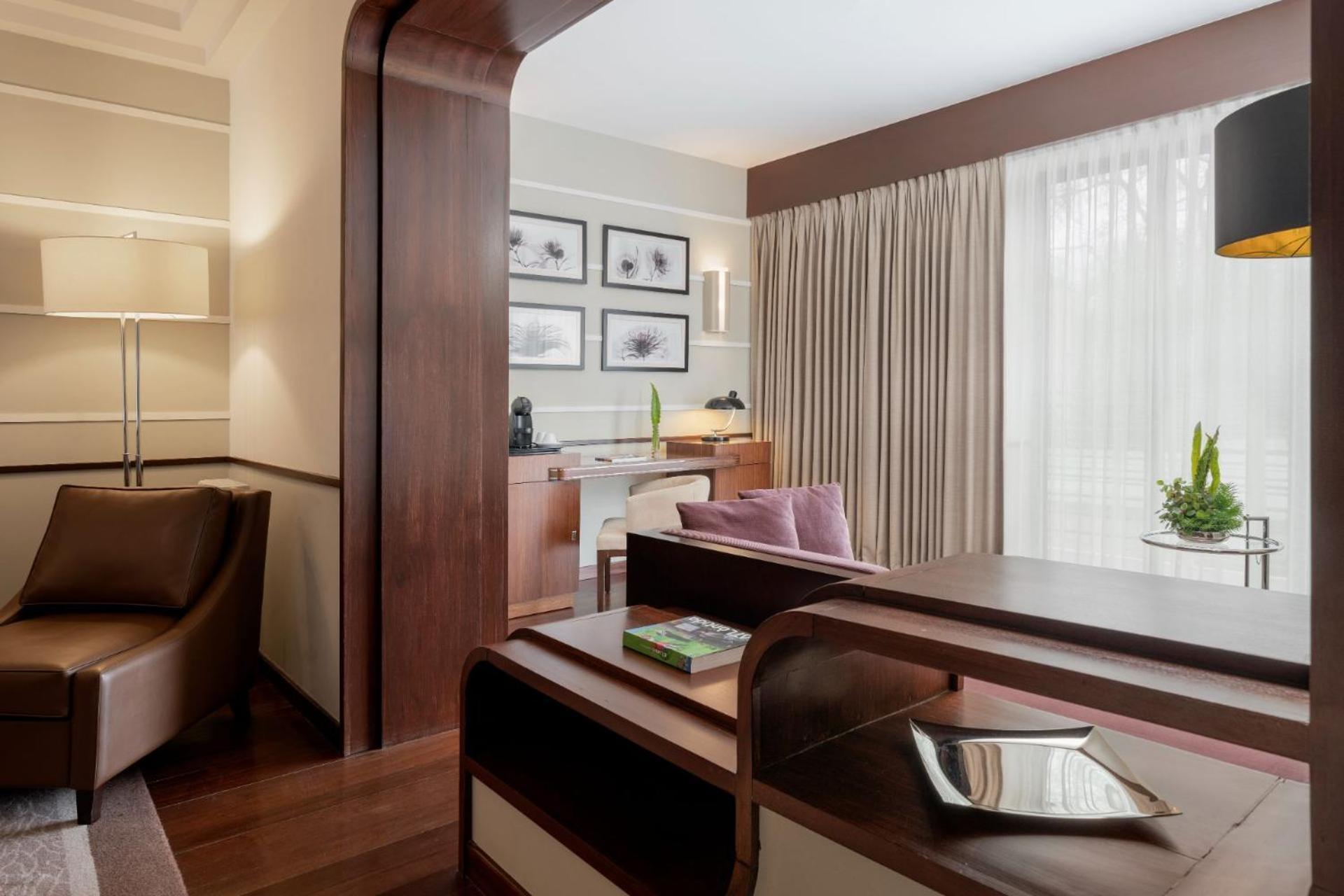 Deluxe Suite