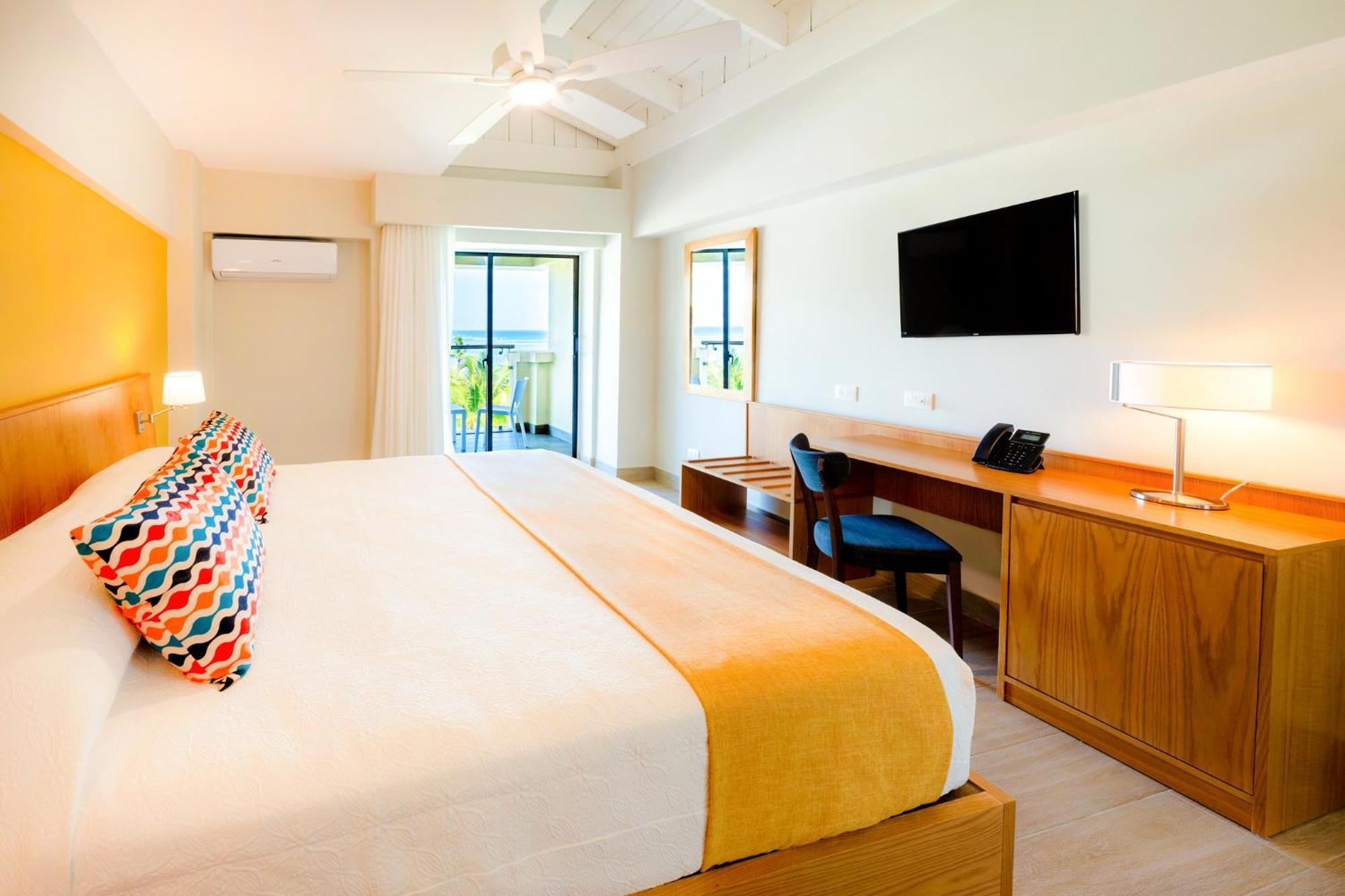 Superior King Room,1438165510:JPEG