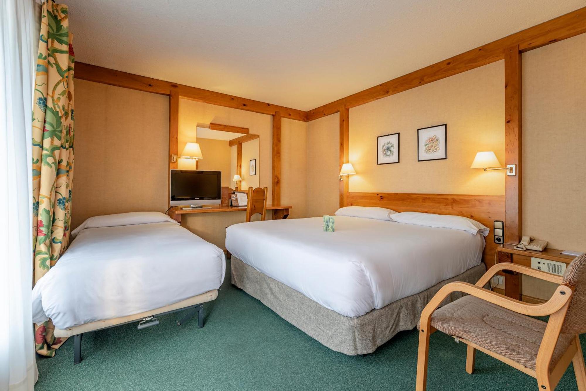 Twin Room Extra Bed