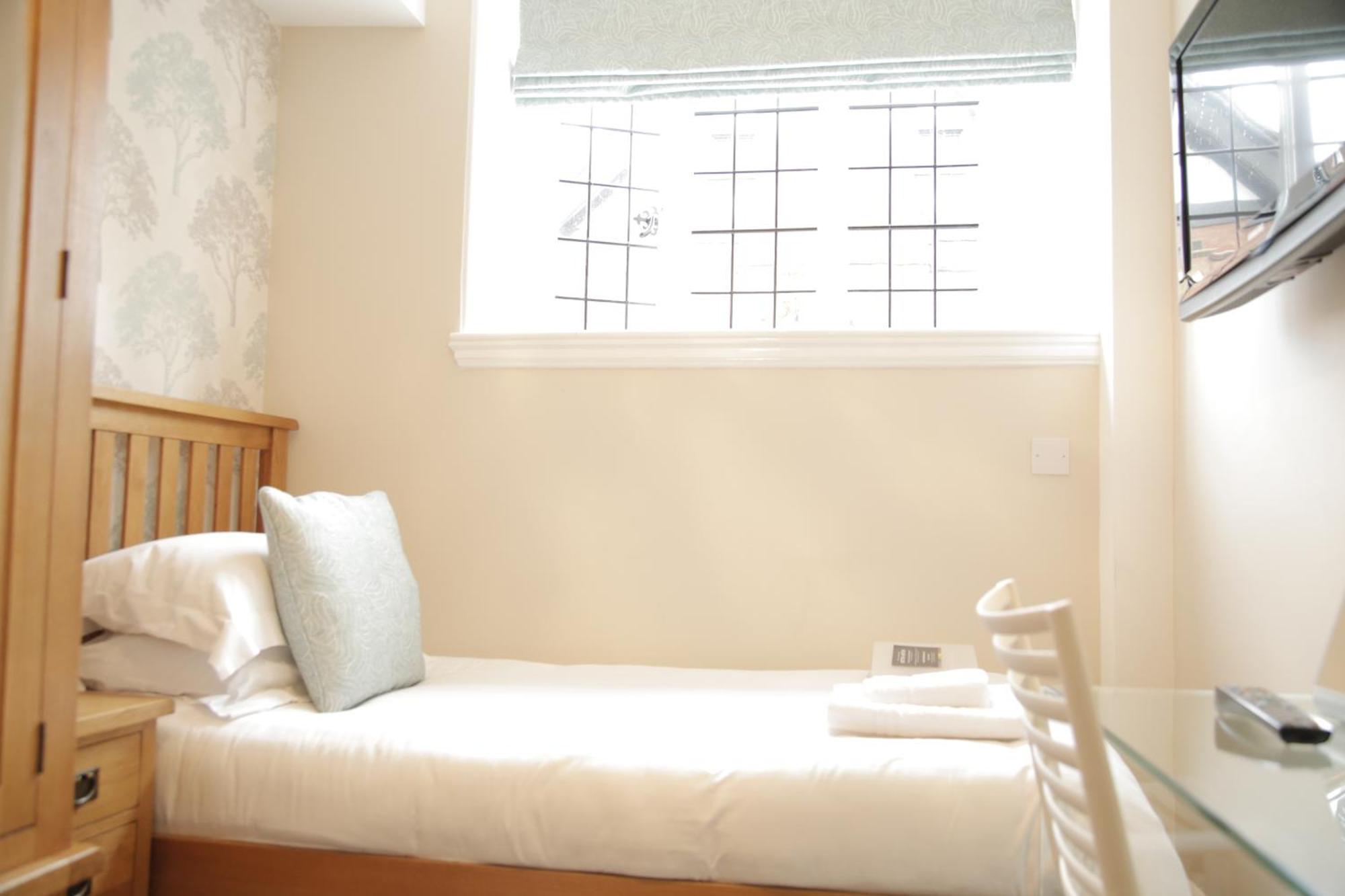 Small Single Room