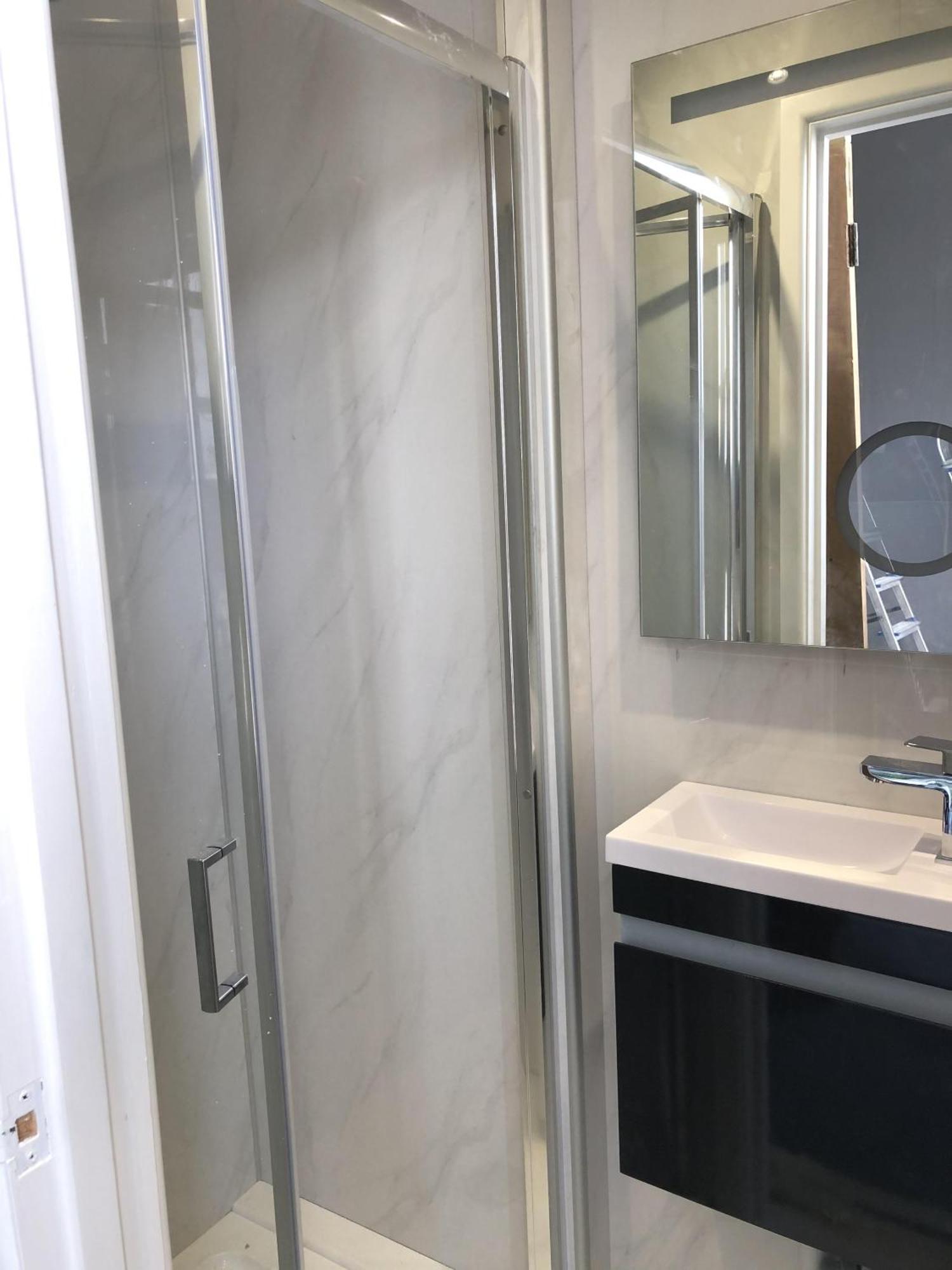 Double or Twin Room Private Bathroom
