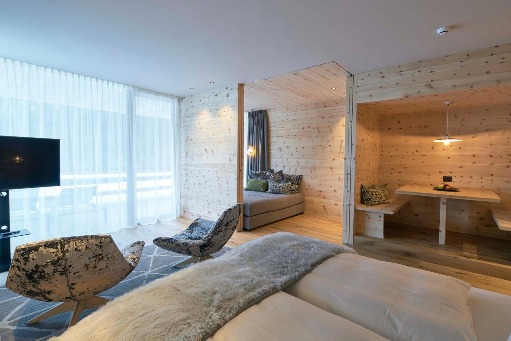 Suite Balcony,1447527964:JPEG