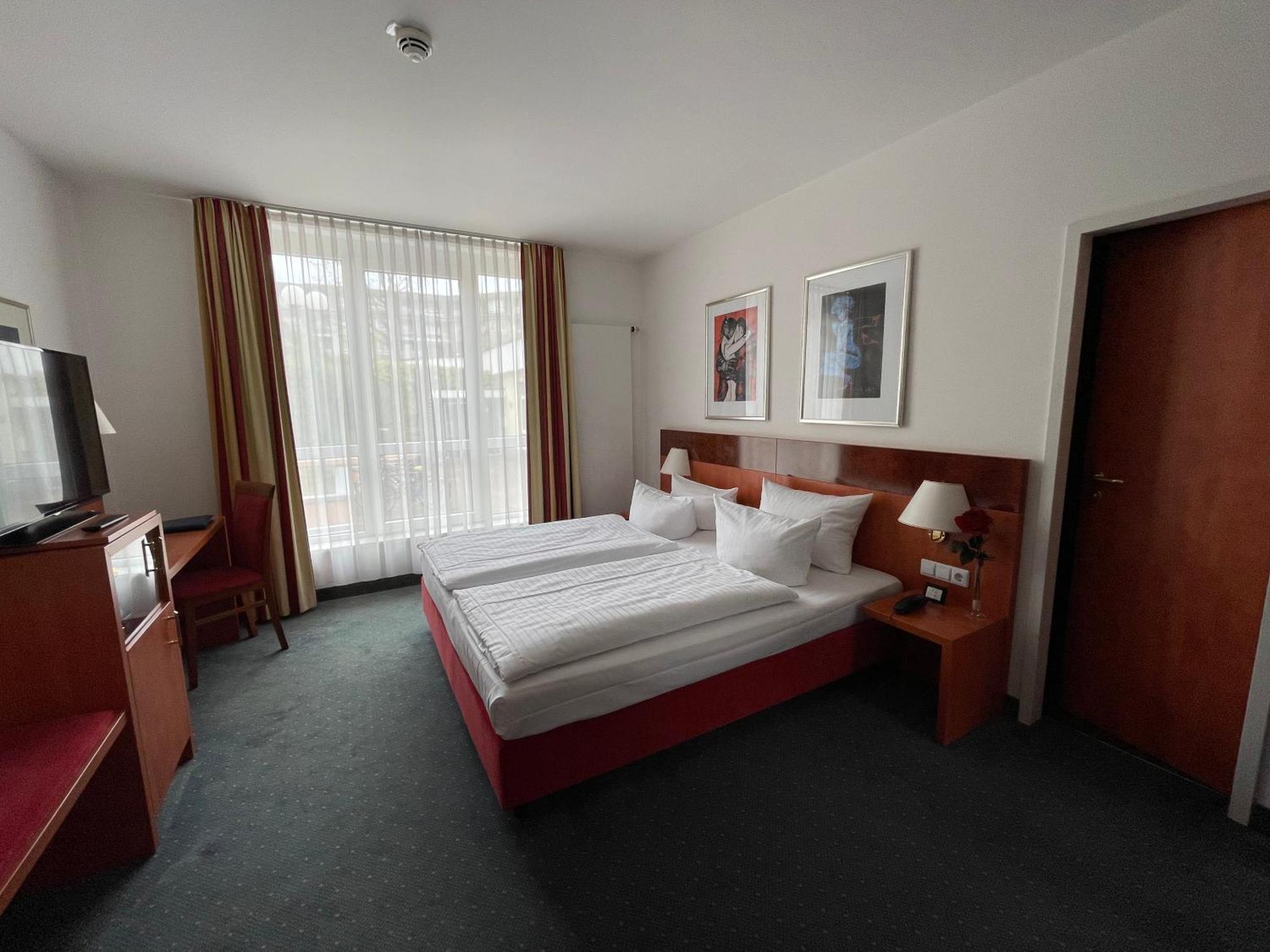 Classic Double Room