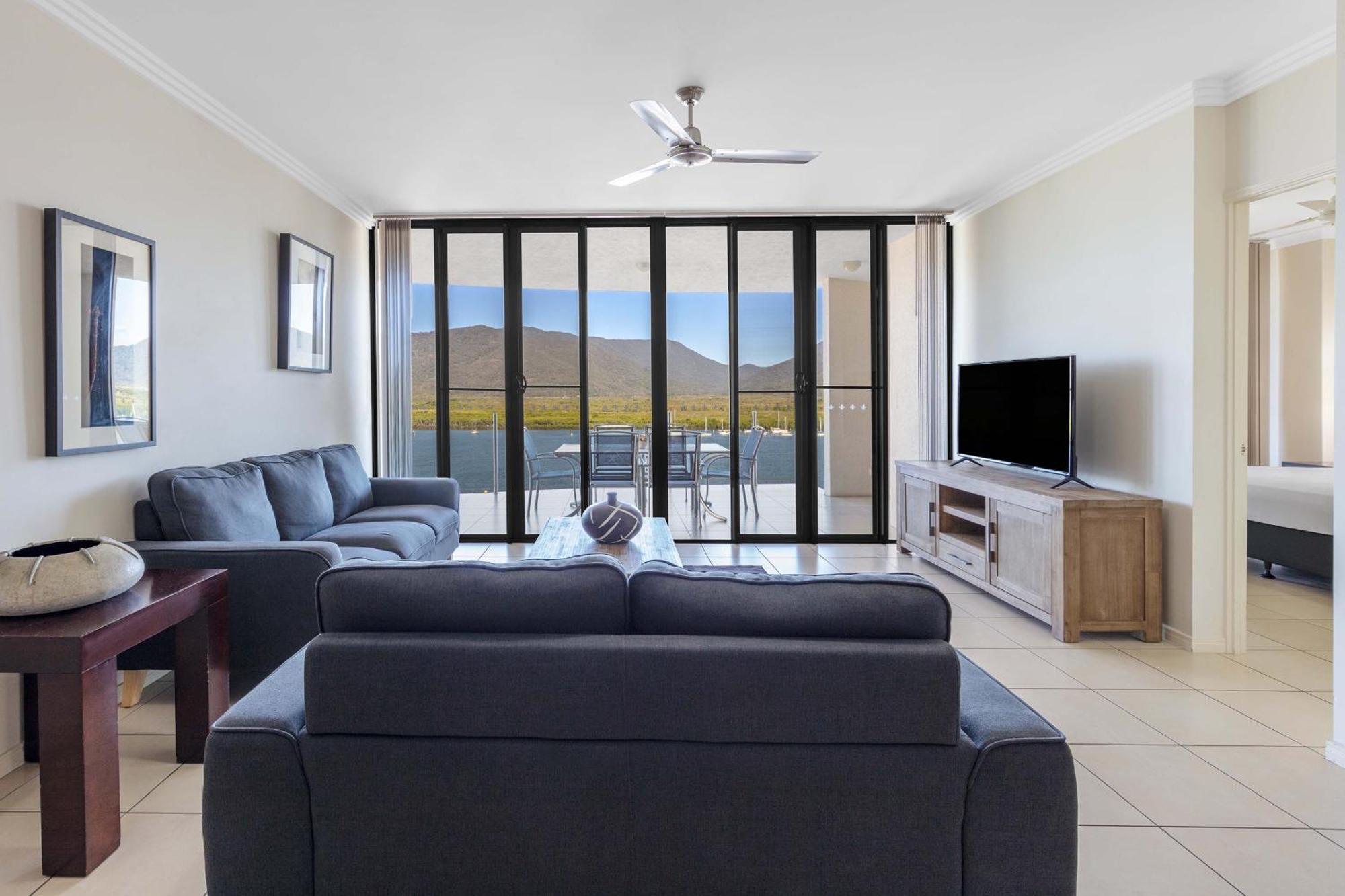 Three-Bedroom Apartment Water View