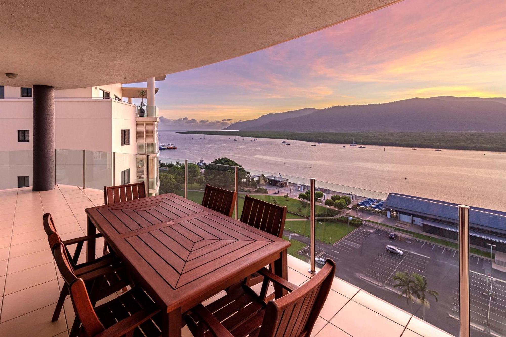 Two-Bedroom Apartment Water View
