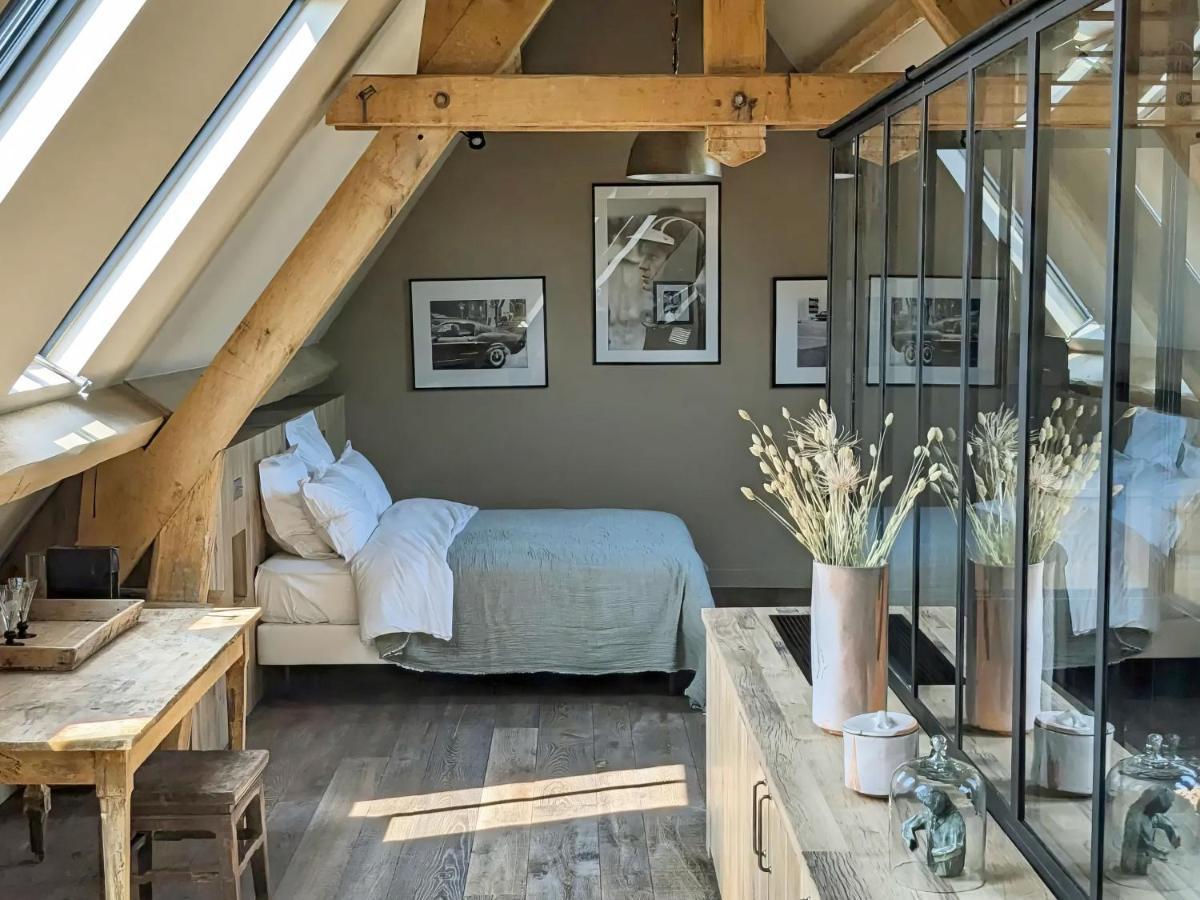 Double Room,1459831285:JPEG