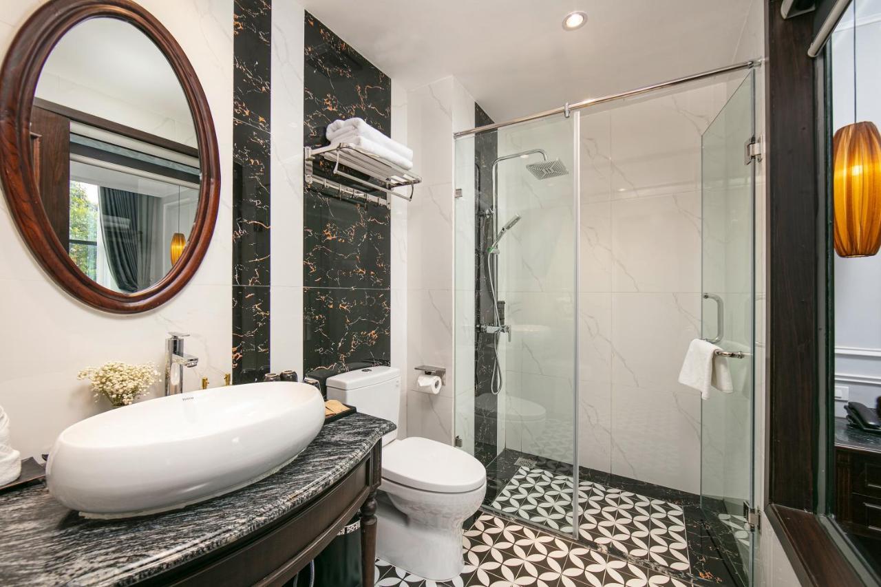 Senior Suite with City View