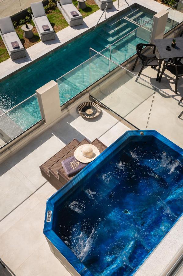 Deluxe Maisonette Outdoor Hot Tubs,1537907836:JPEG