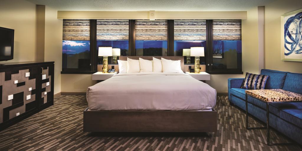Deluxe King Room