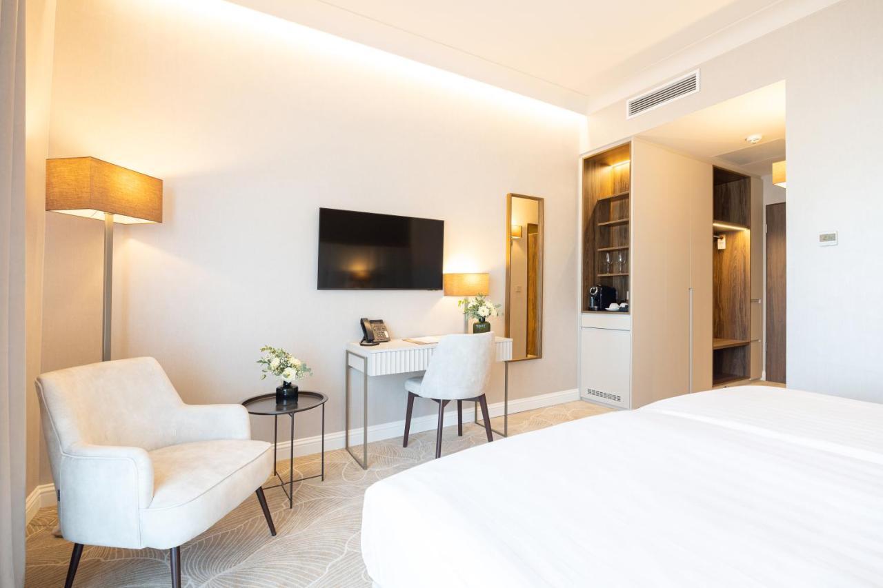 Twin Room Terrace,1658190771:JPEG