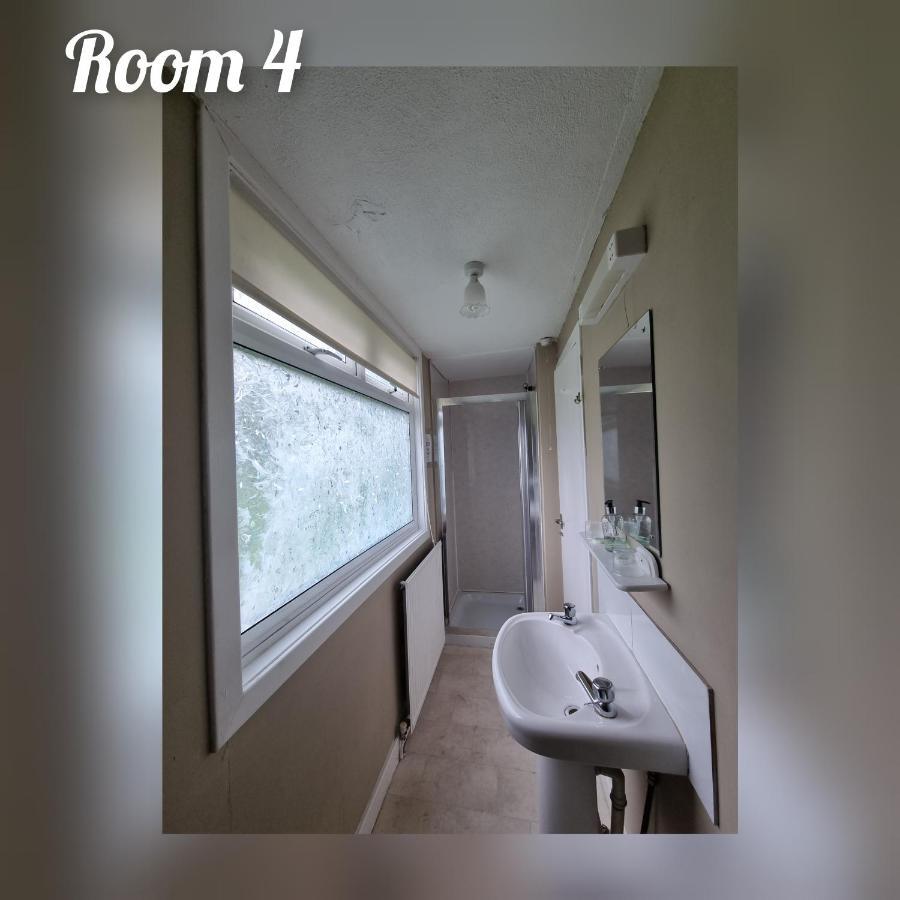 Twin Room with Bathroom