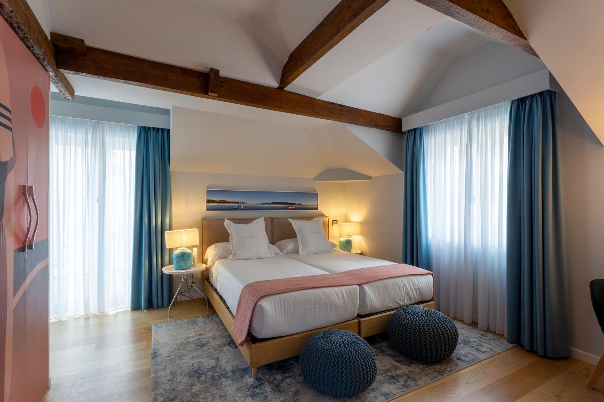 Standard Double or Twin Room Balcony