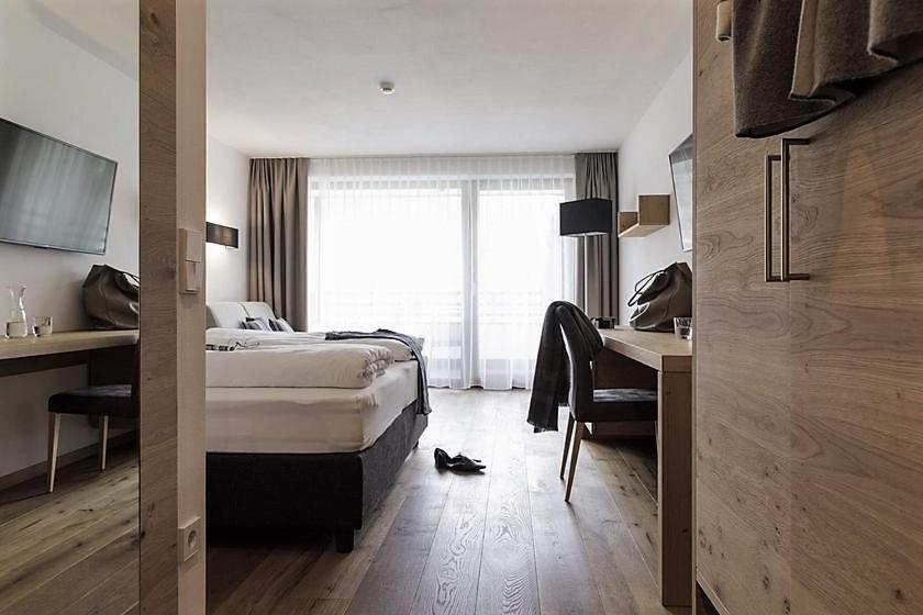 Double Room,1487490451:JPEG