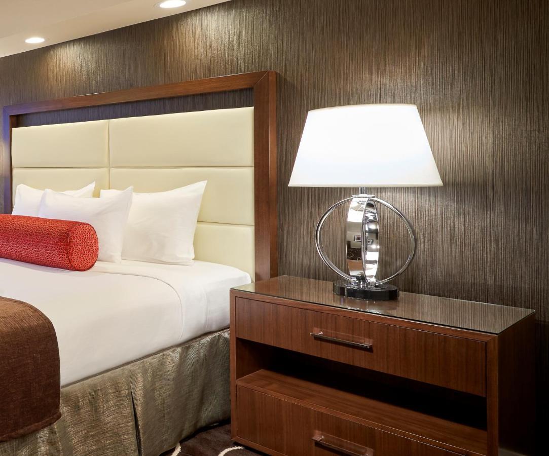 Deluxe Room Bed Type Assigned at Check