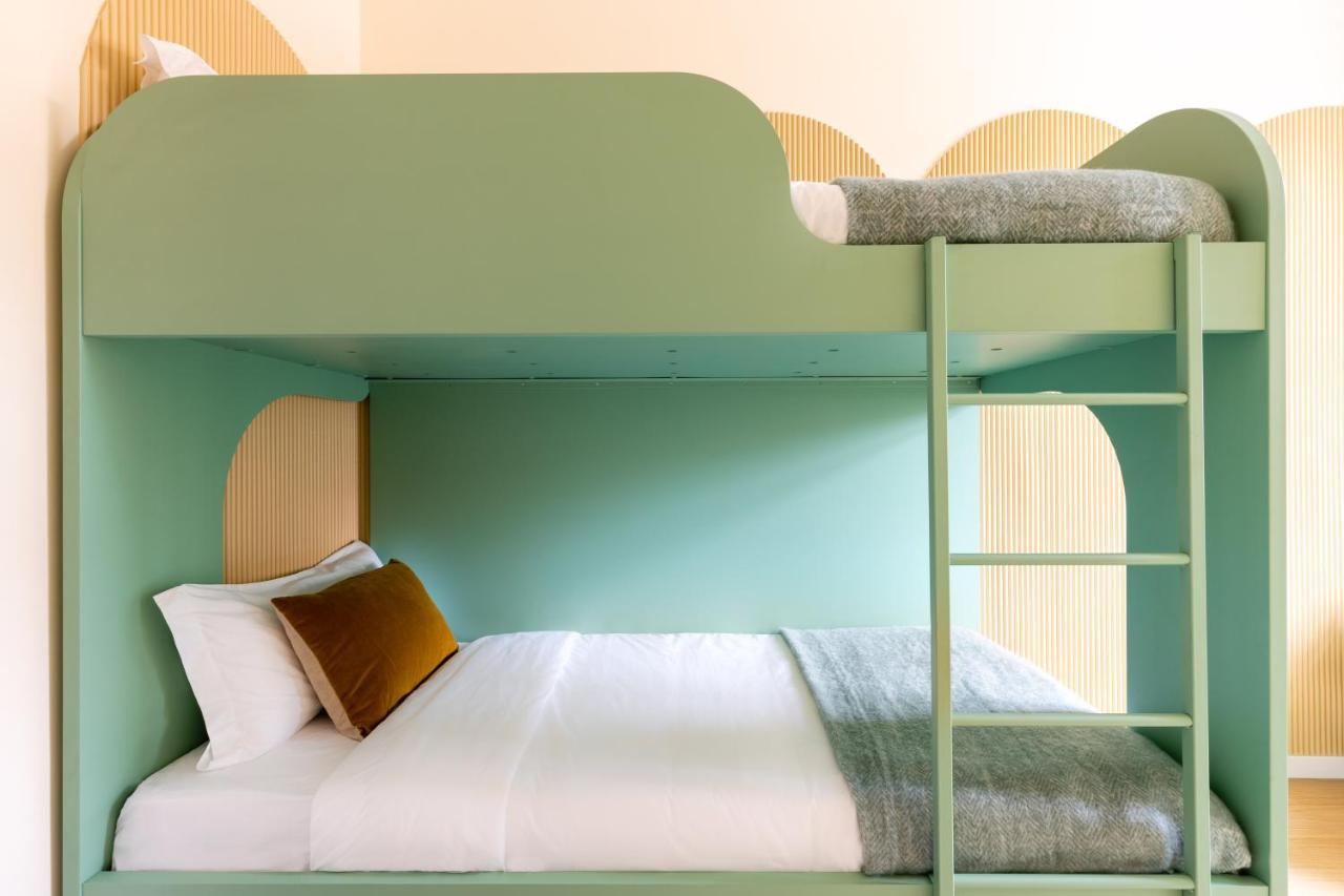 Two-Bedroom Apartment,1492416373:JPEG