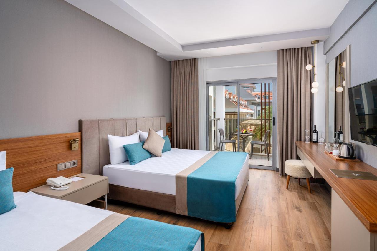 Doppelzimmer mit Poolblick