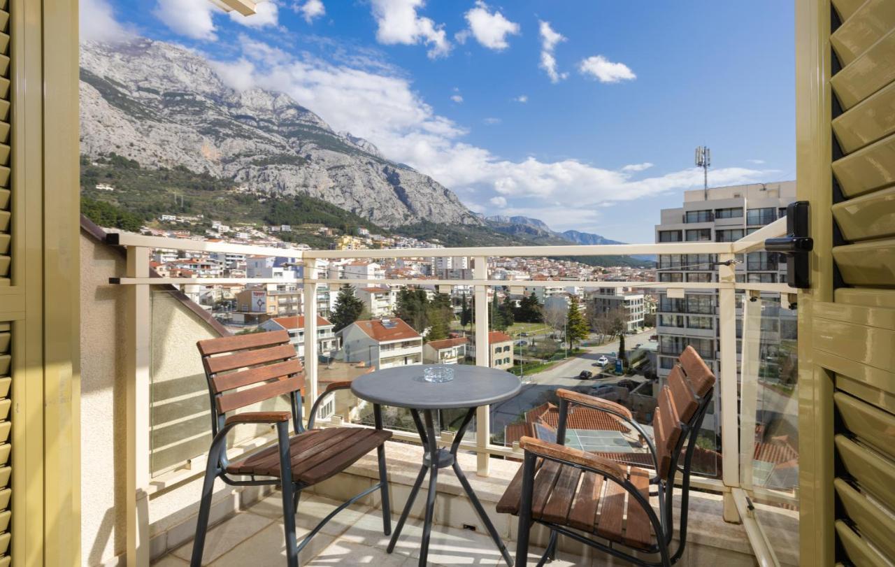 Superior Double Room Balcony Park View