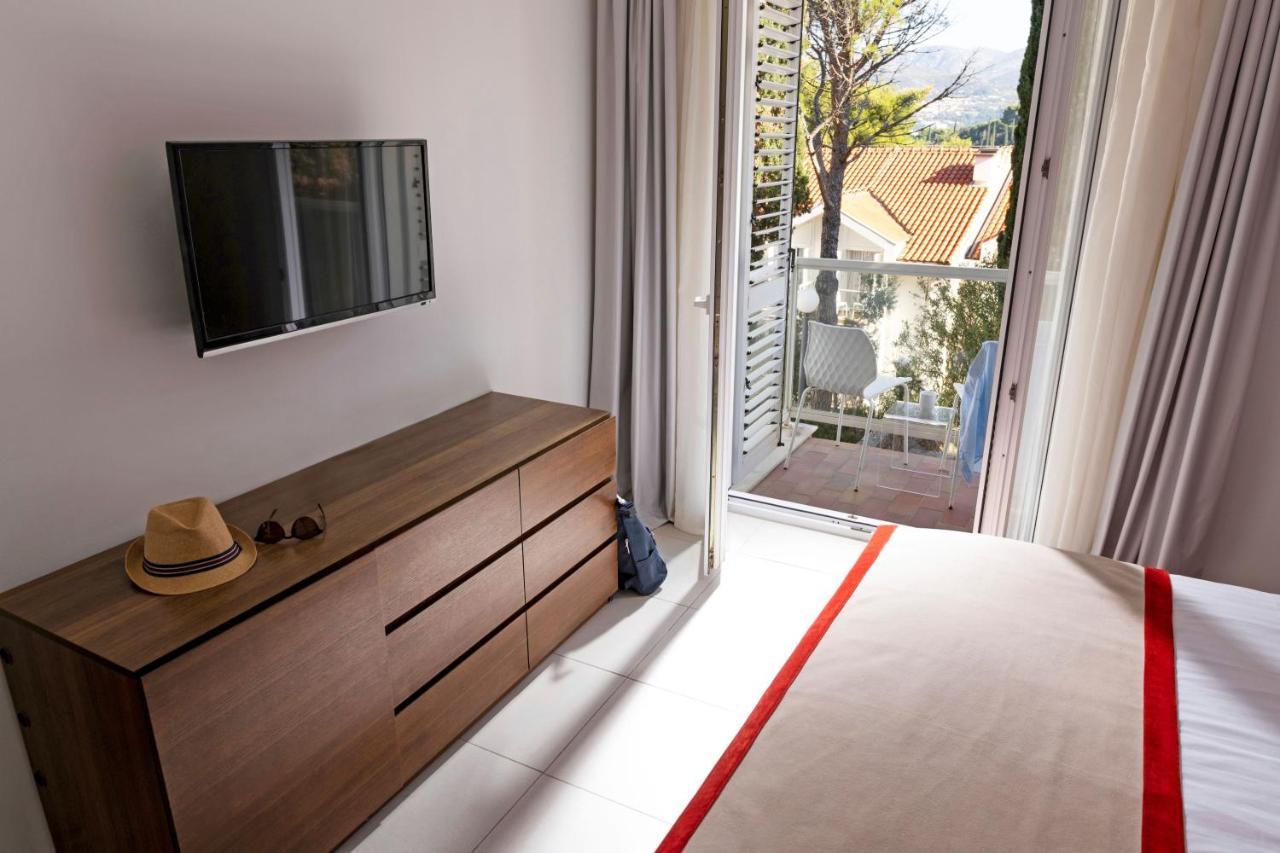 Double Room with Balcony and Sea View