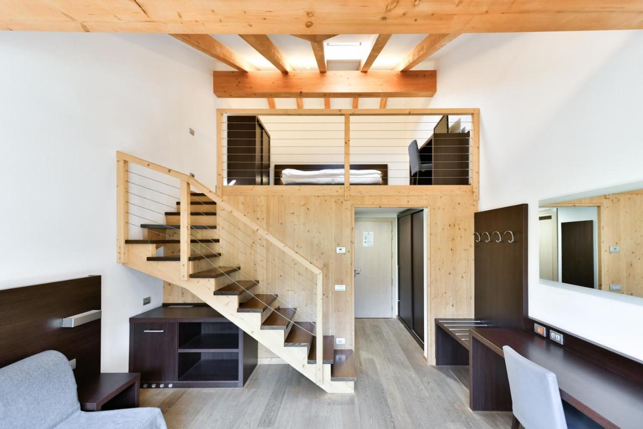 Suite Split Level,1498569634:JPEG