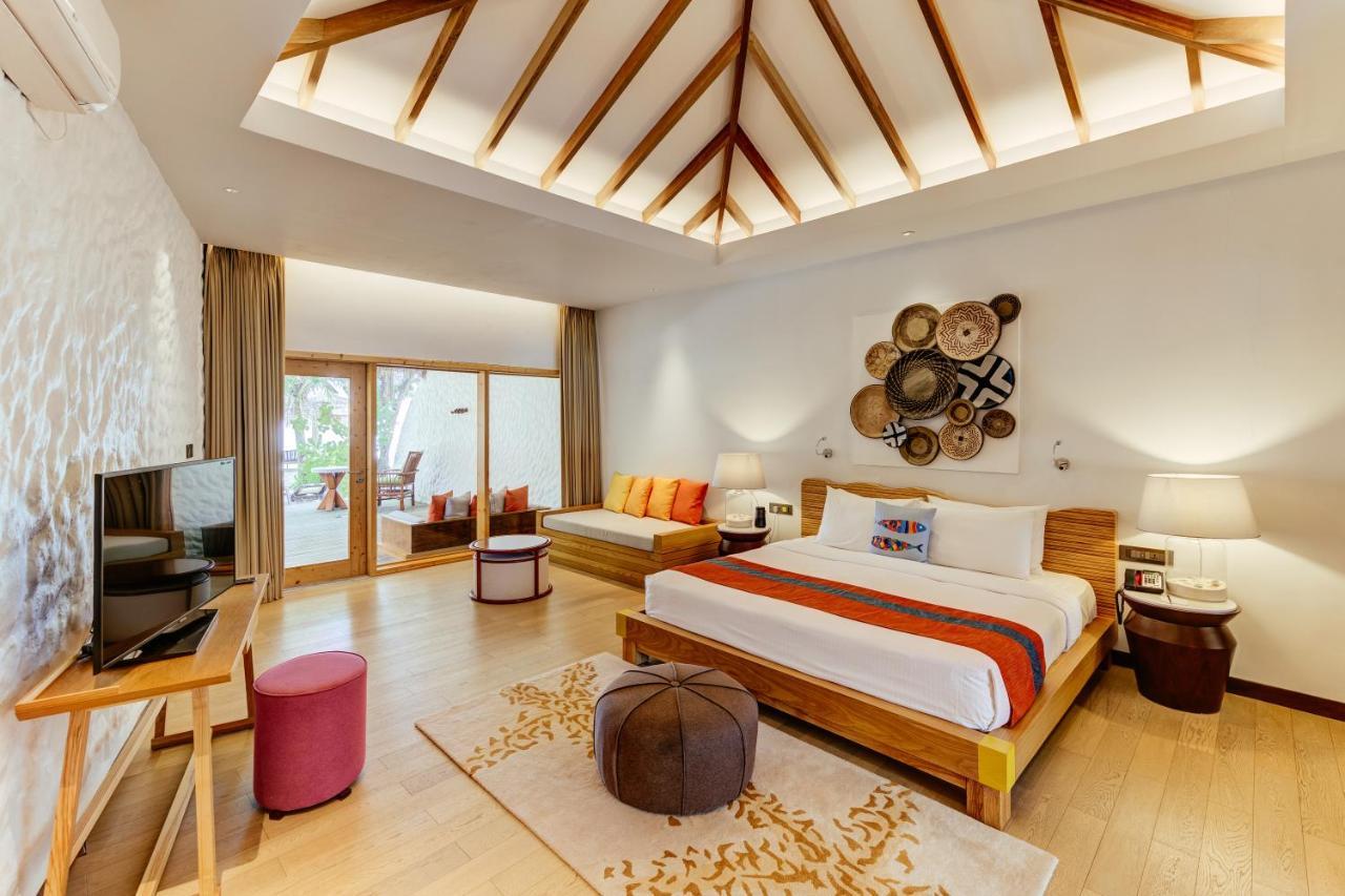 Junior Beach Suite Enjoy a Complimentary return speedboat transfers 7 or transfers 1– up to 2 guests Valid stays until 31 Oct 2027,1499150158:JPEG