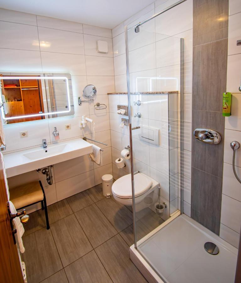 Doppelzimmer mit Balkon