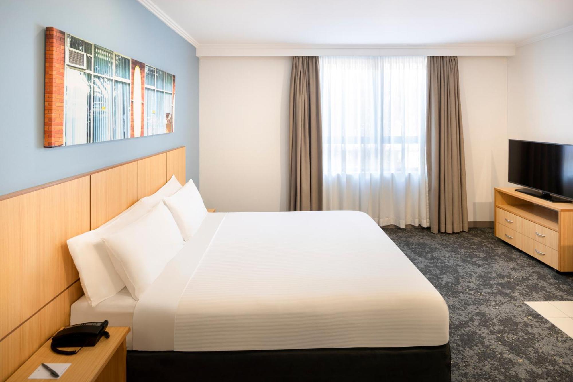 Standard Queen Room - Accessible