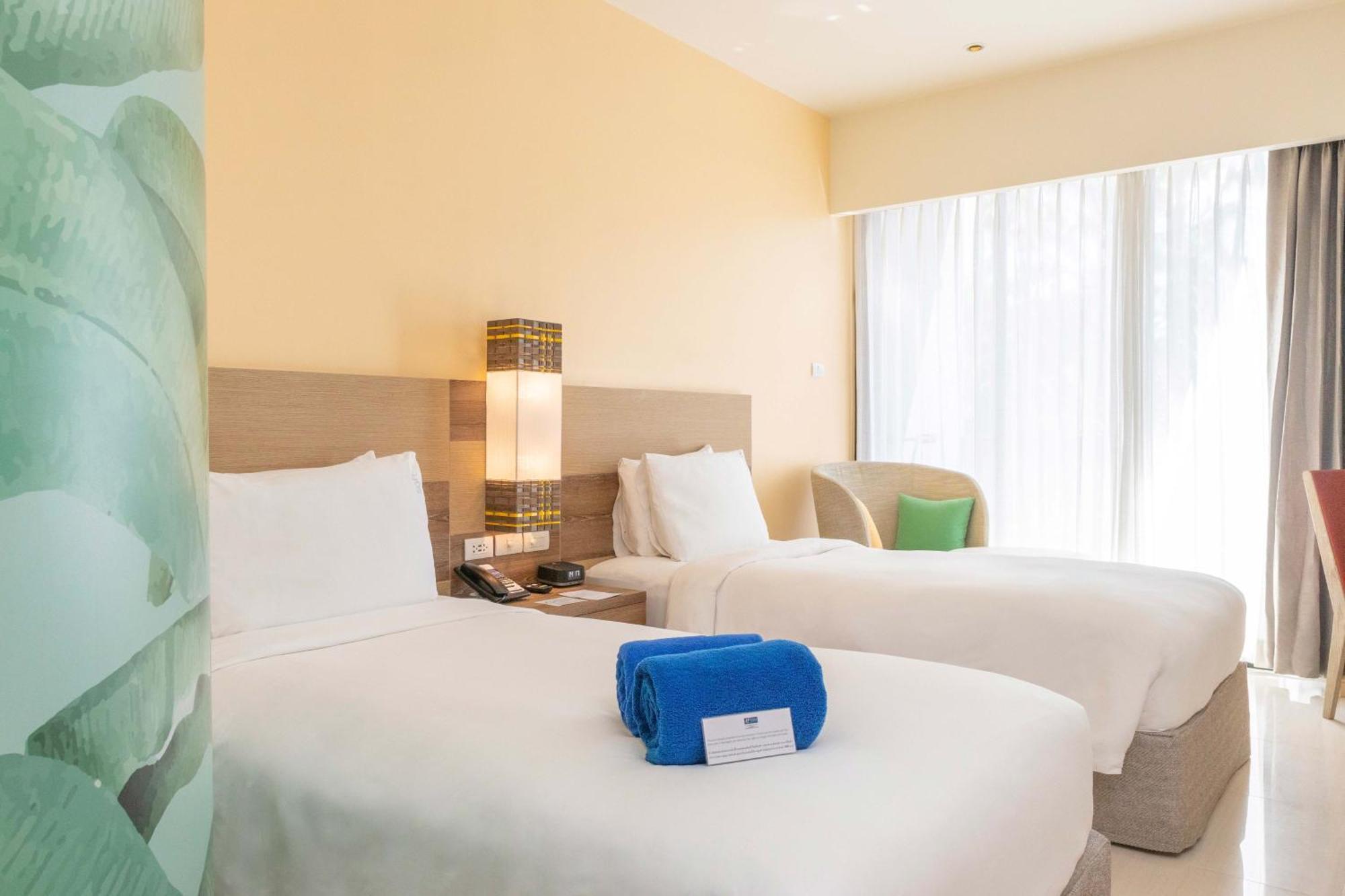 Standard Twin Room with Free Breakfast - Smoking