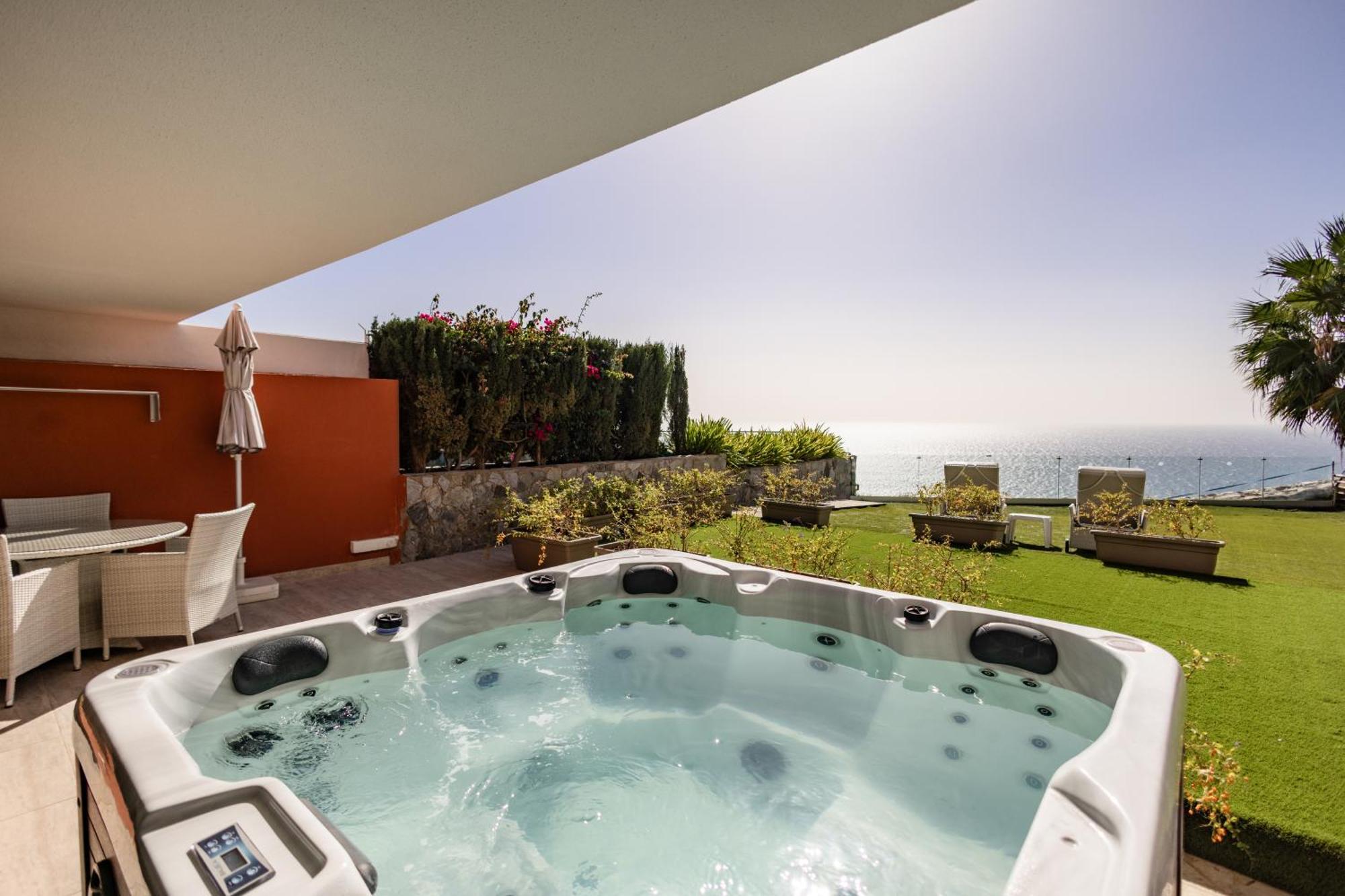 Premium Villa Hot Tub