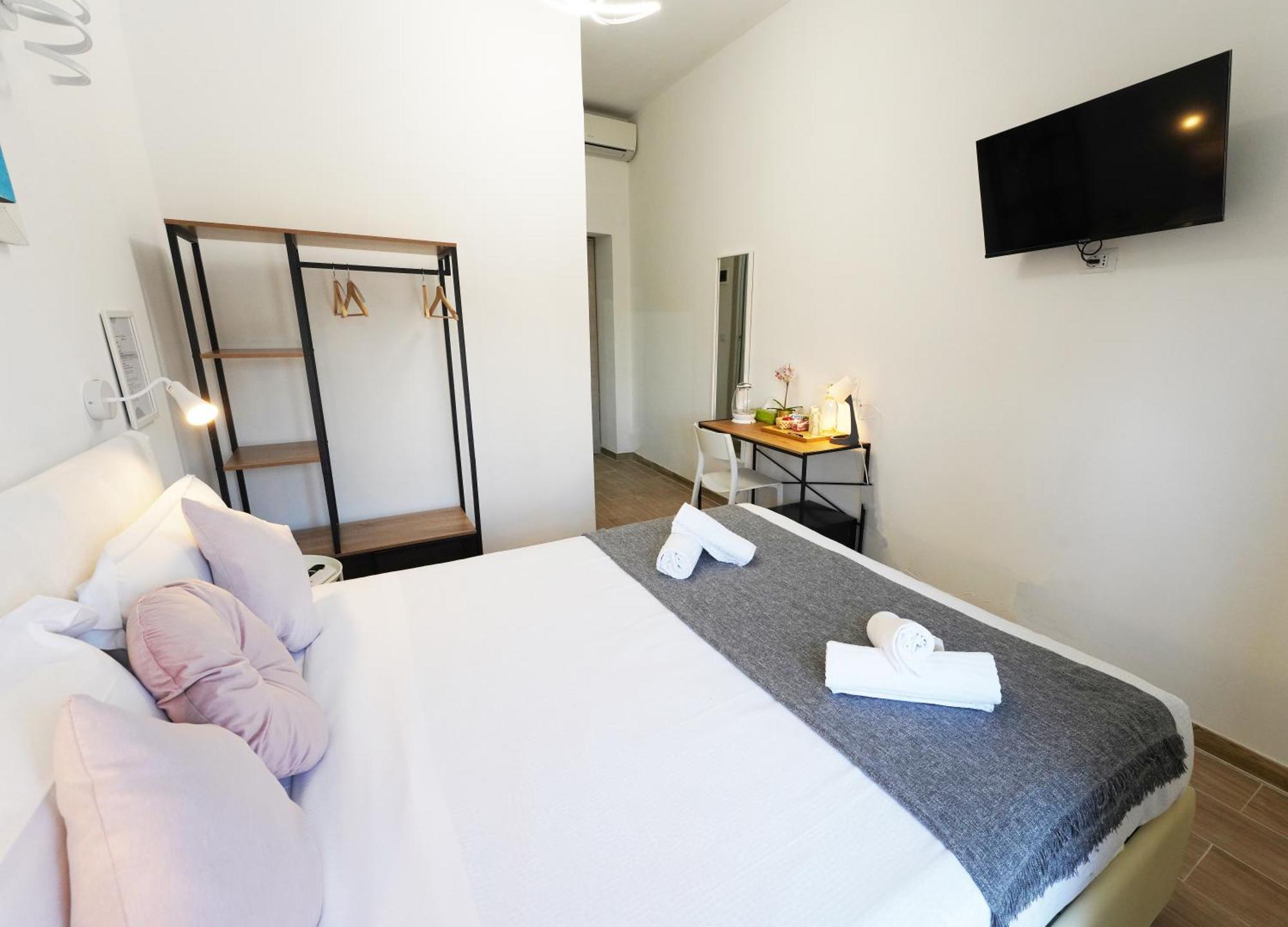 Large Double Room