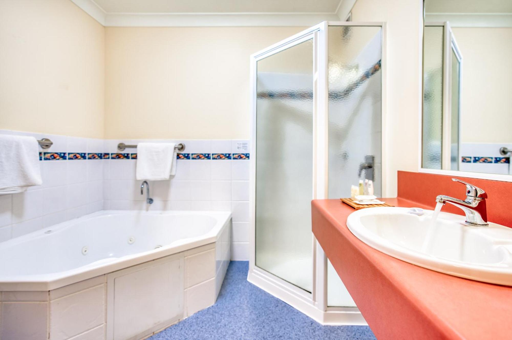 Water View Twin Room
