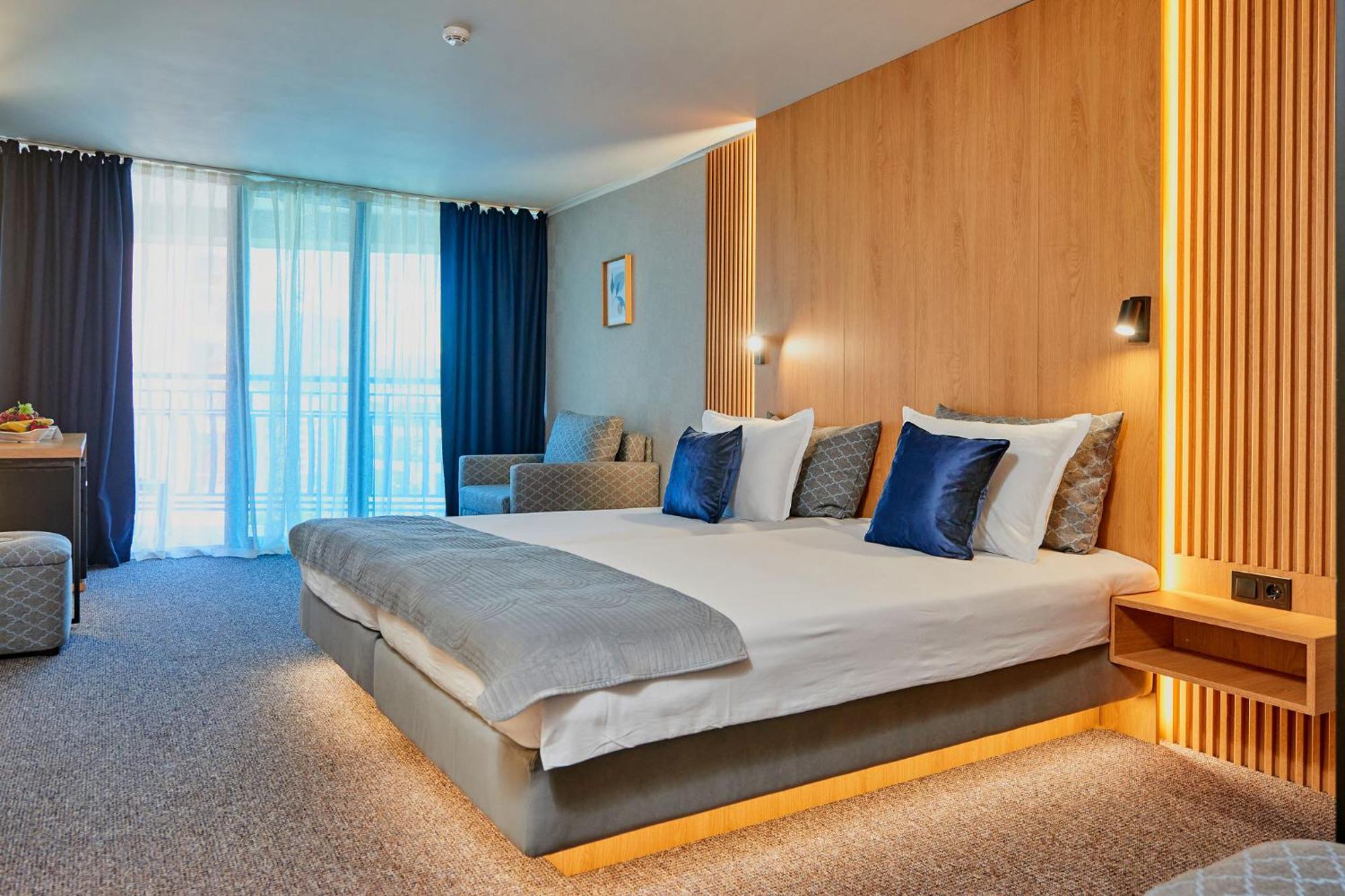 Twin Room Balcony Side Sea View