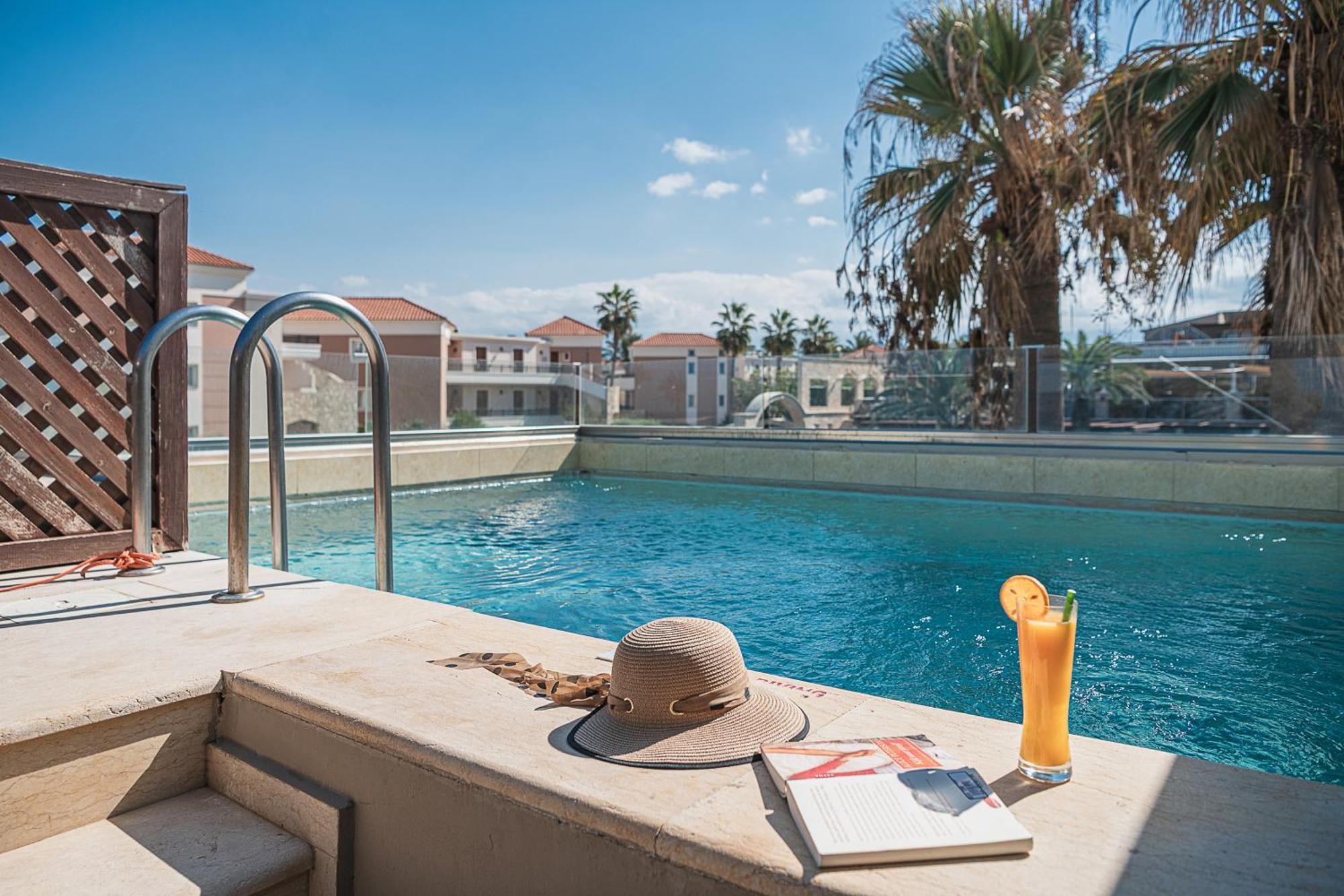 Executive Suite mit eigenem Pool