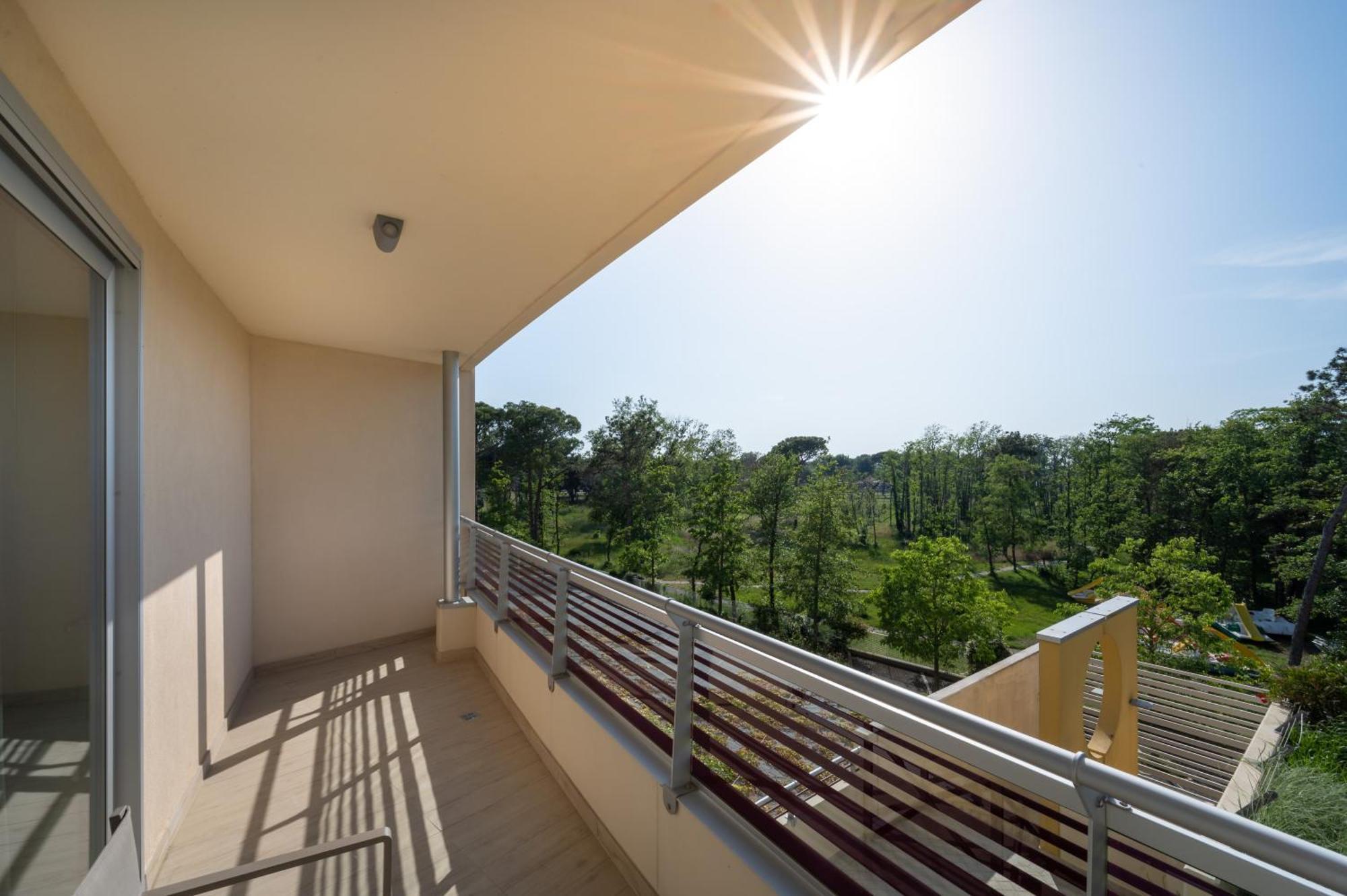 Junior Suite with Garden View