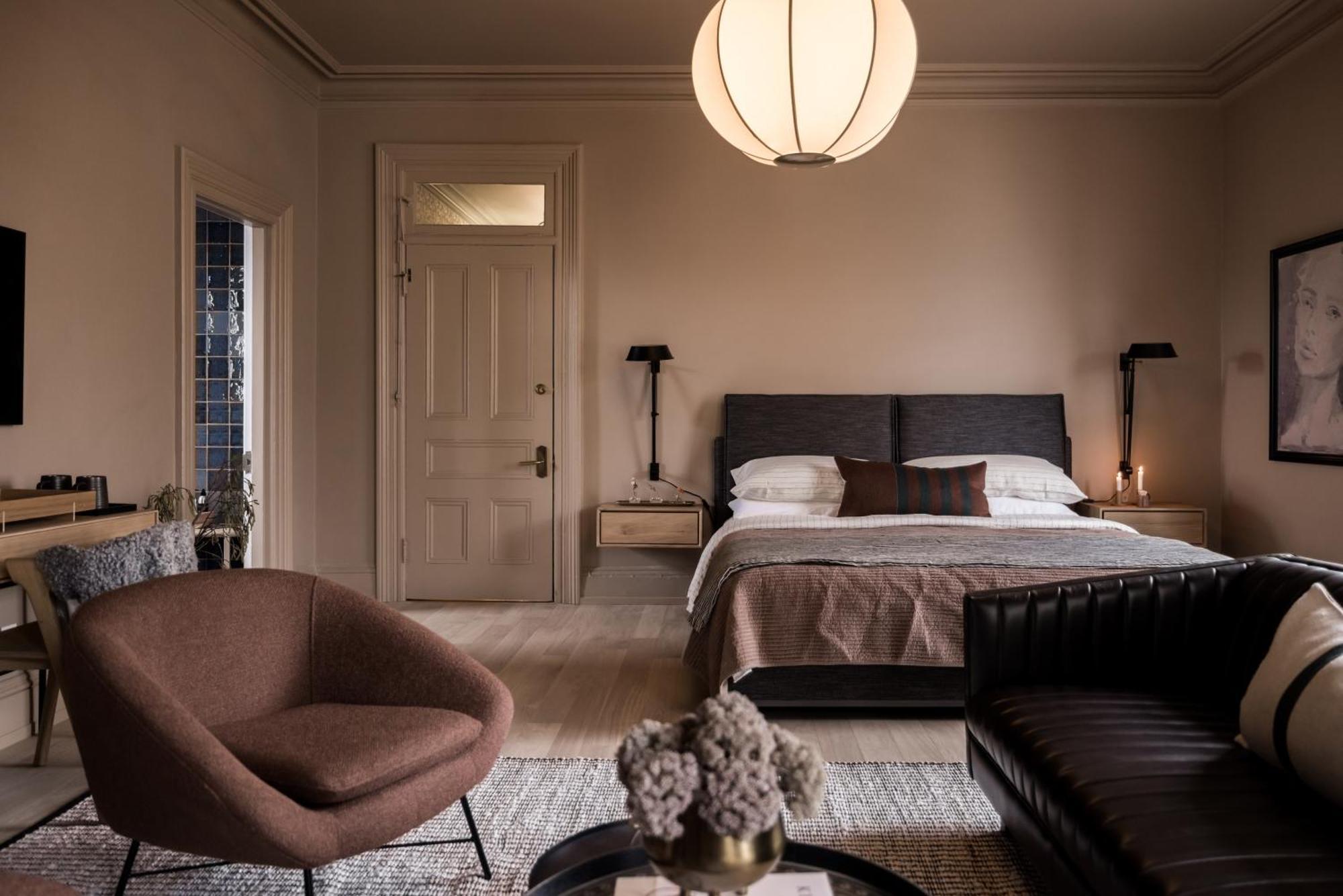 Deluxe King Suite