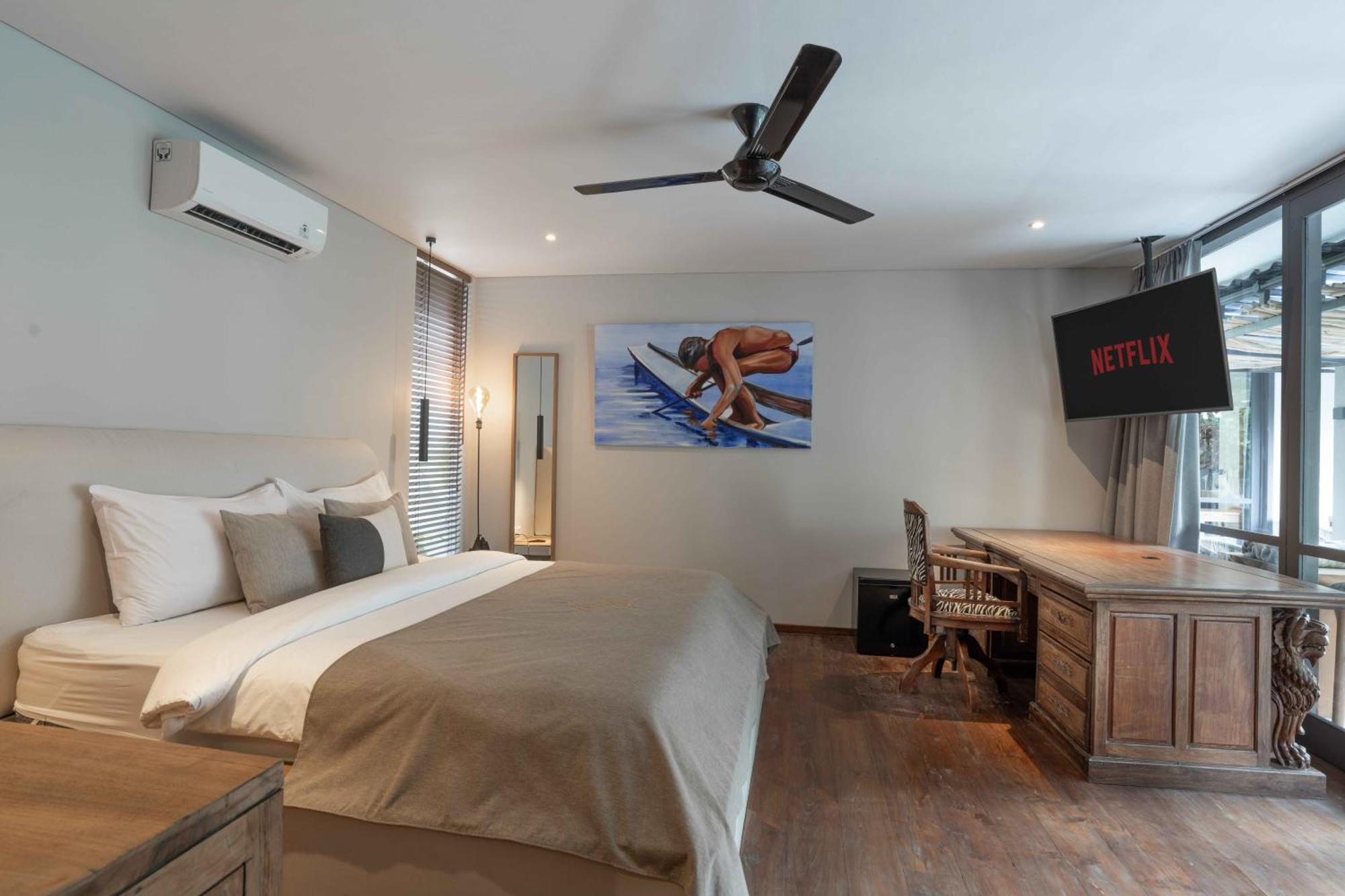 Premier Suite with Pool View