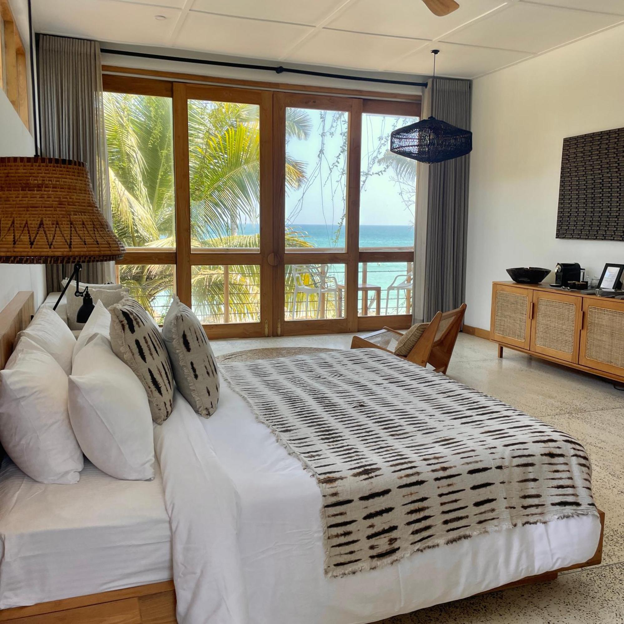 Suite Sea View,1507566919:JPEG
