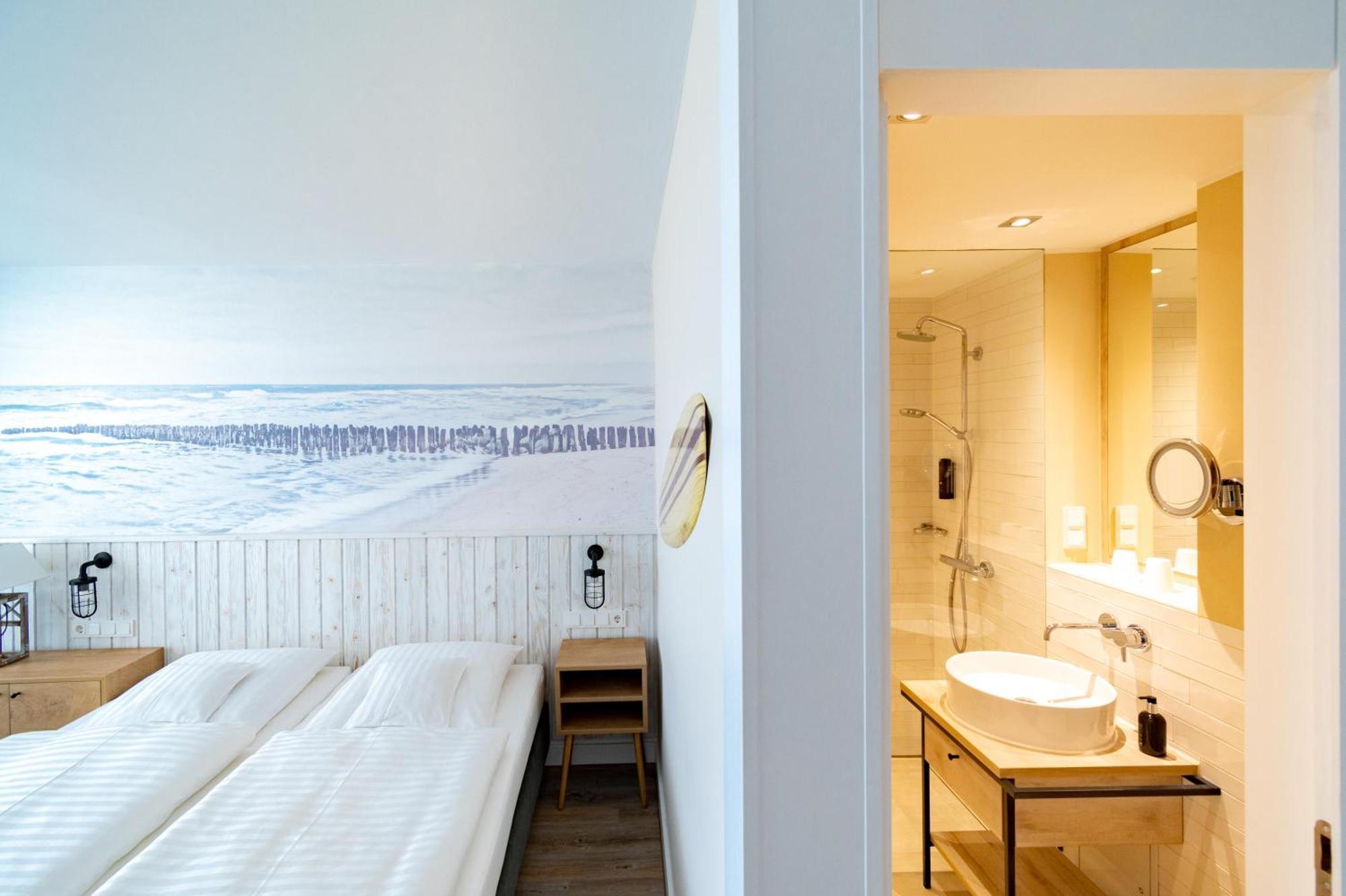 Superior Double Room Balcony,1501653424:JPEG