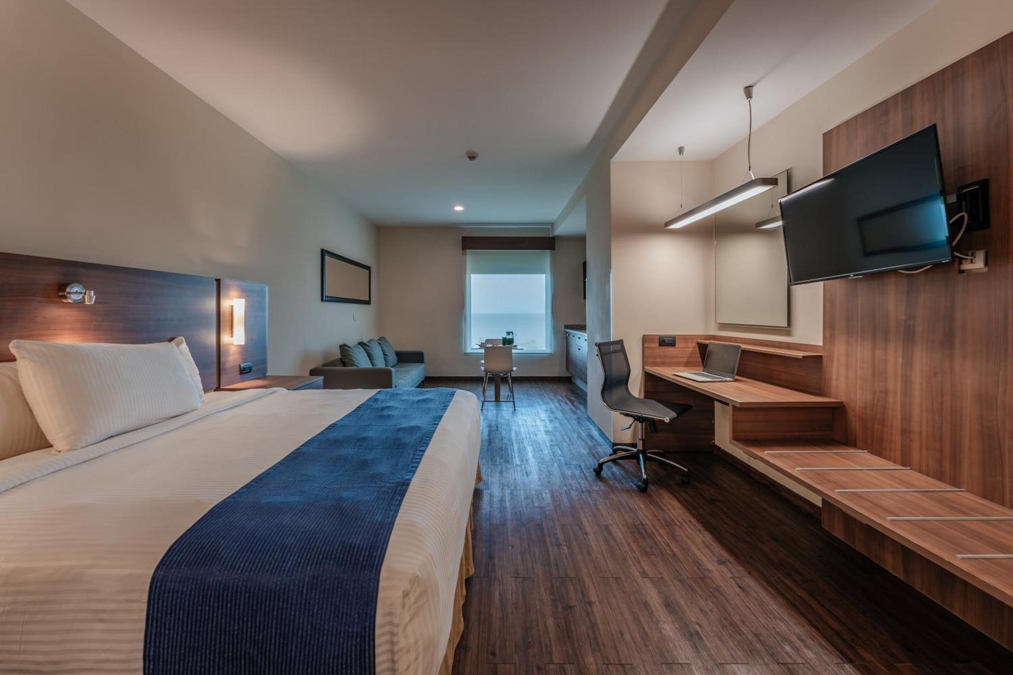 Junior Suite King Bed
