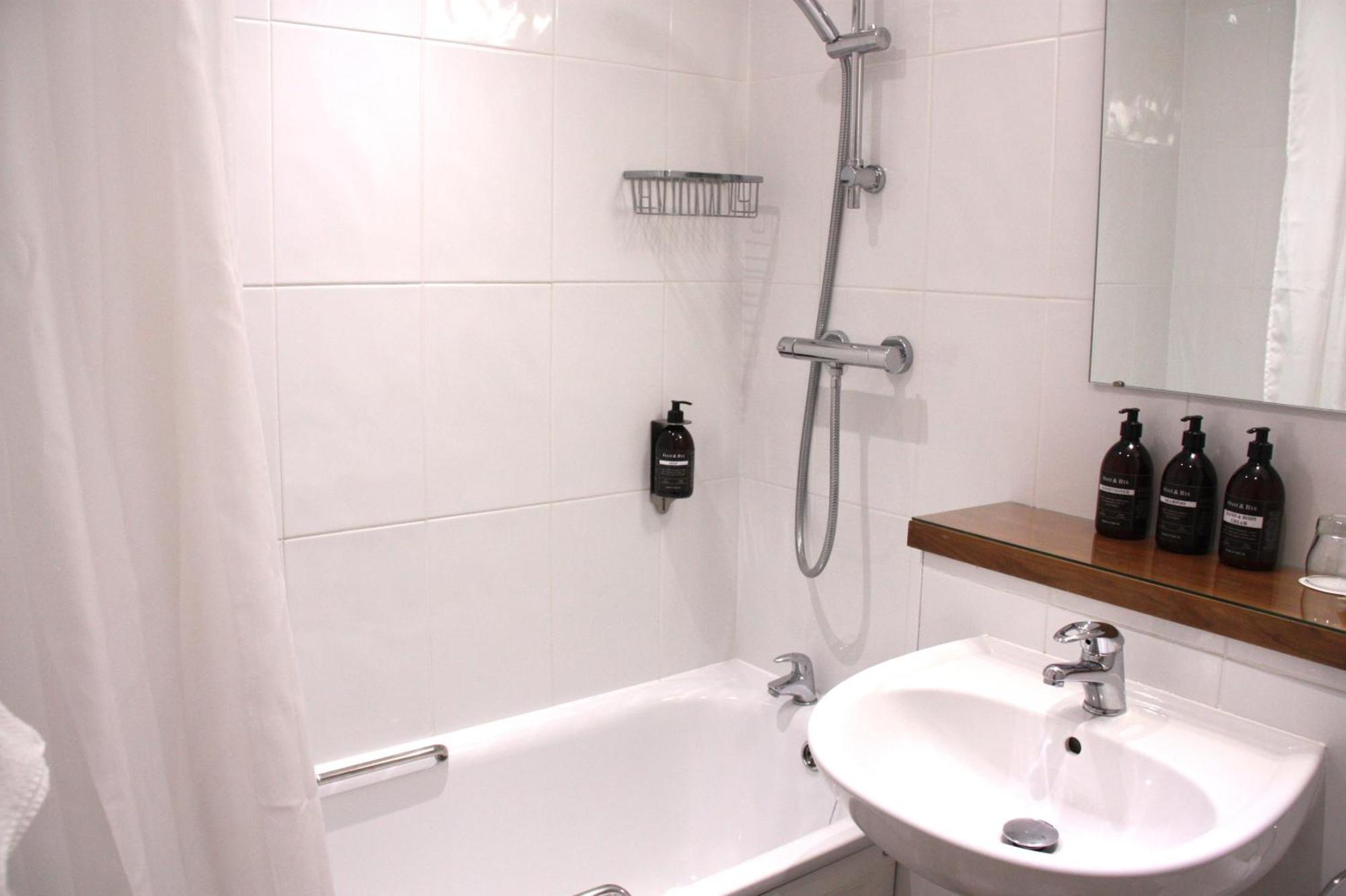 Spacious Double Room Main House