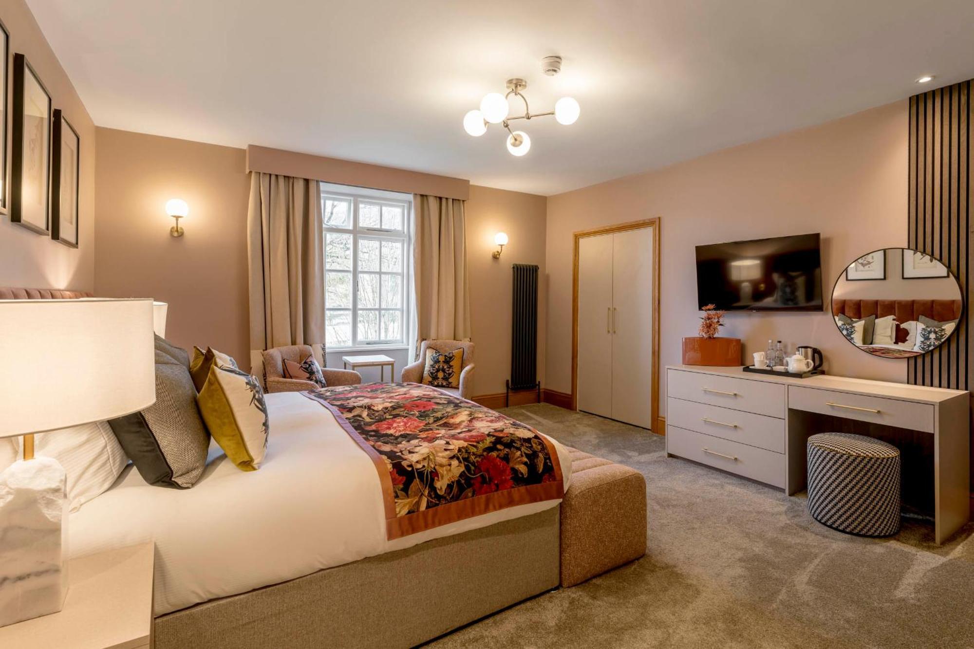Deluxe Double or Twin Room