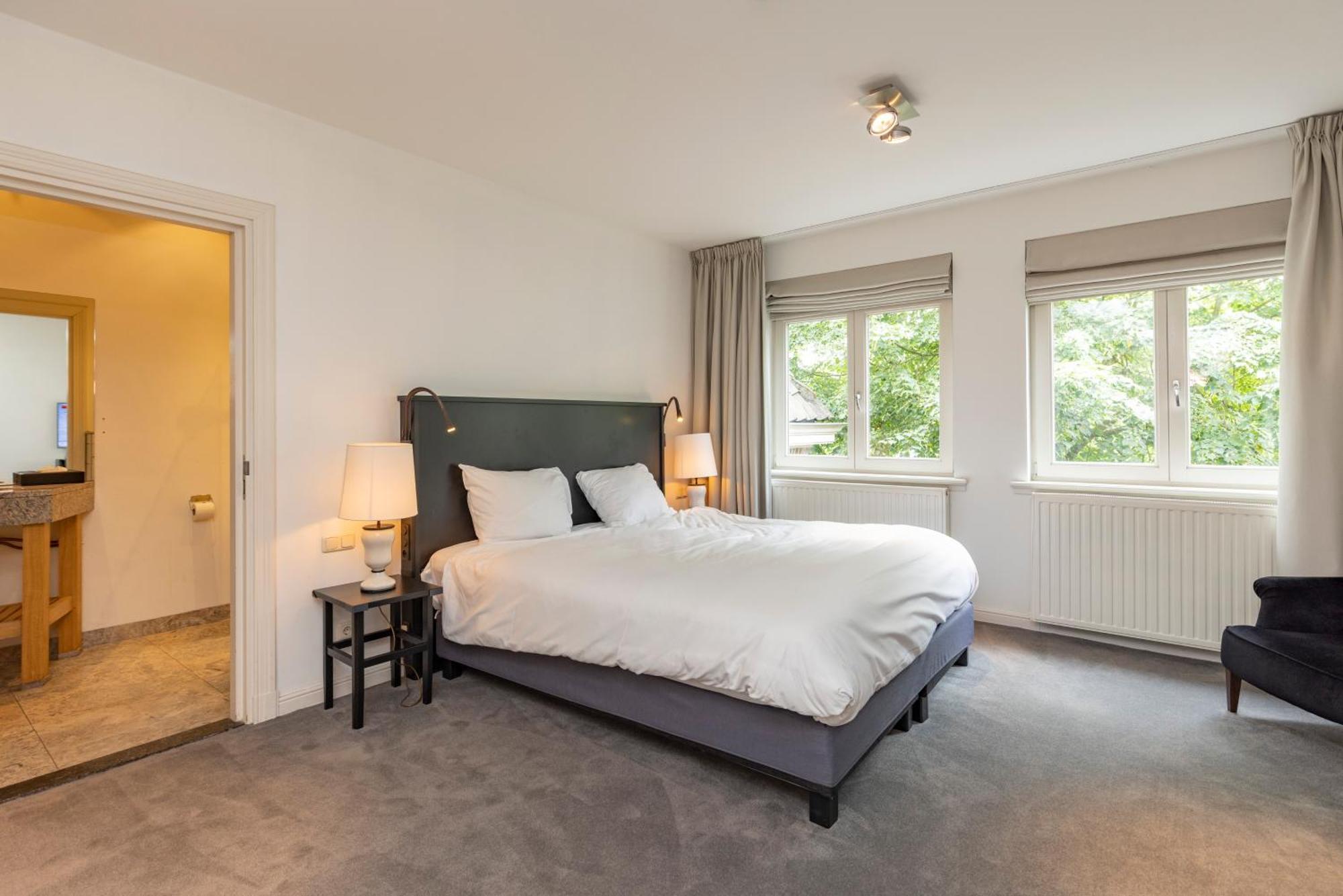 Deluxe Double Room Balcony,1516449643:JPEG