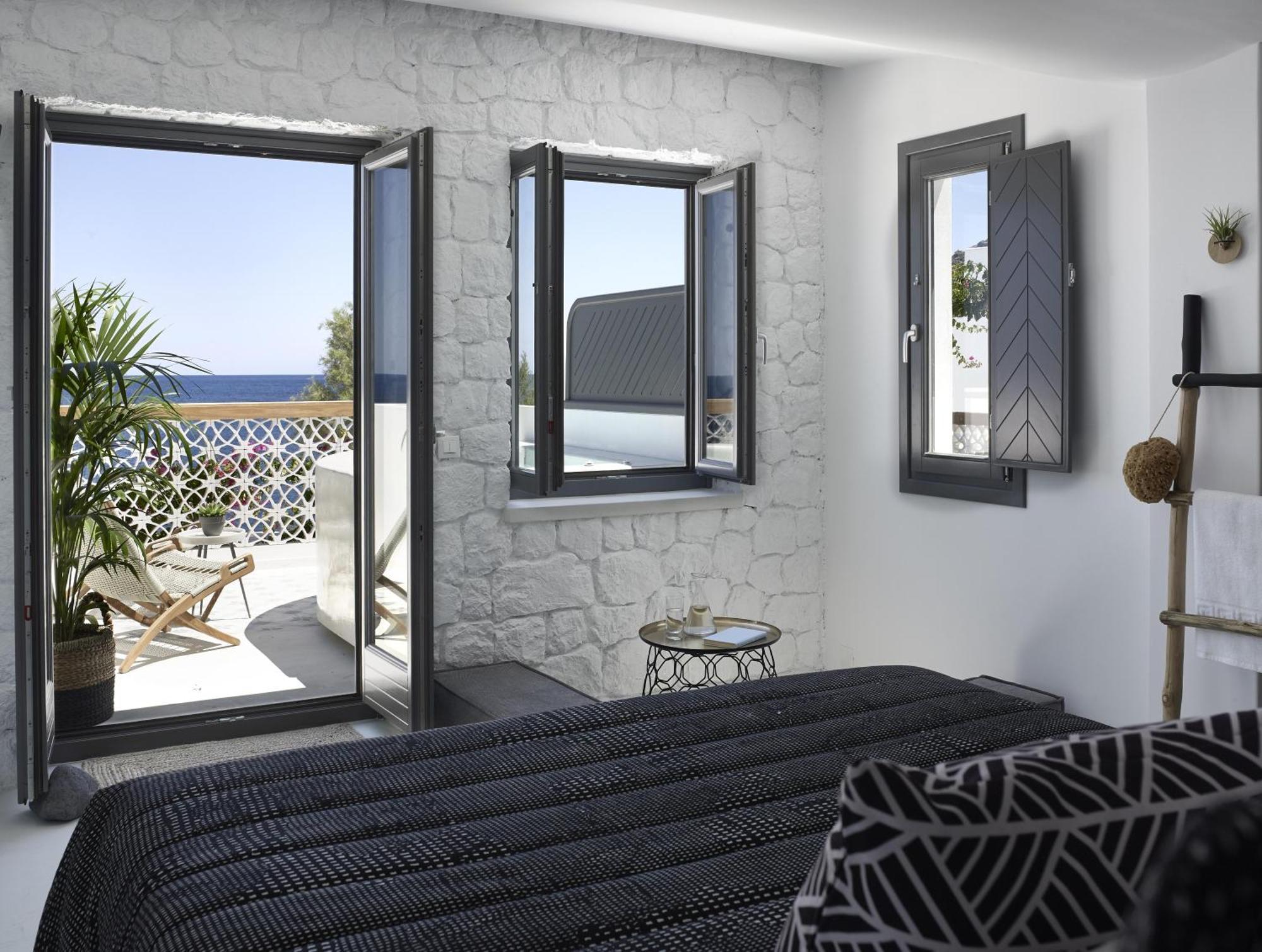 Deluxe Doppelzimmer mit Whirlpool im Freien und Meerblick