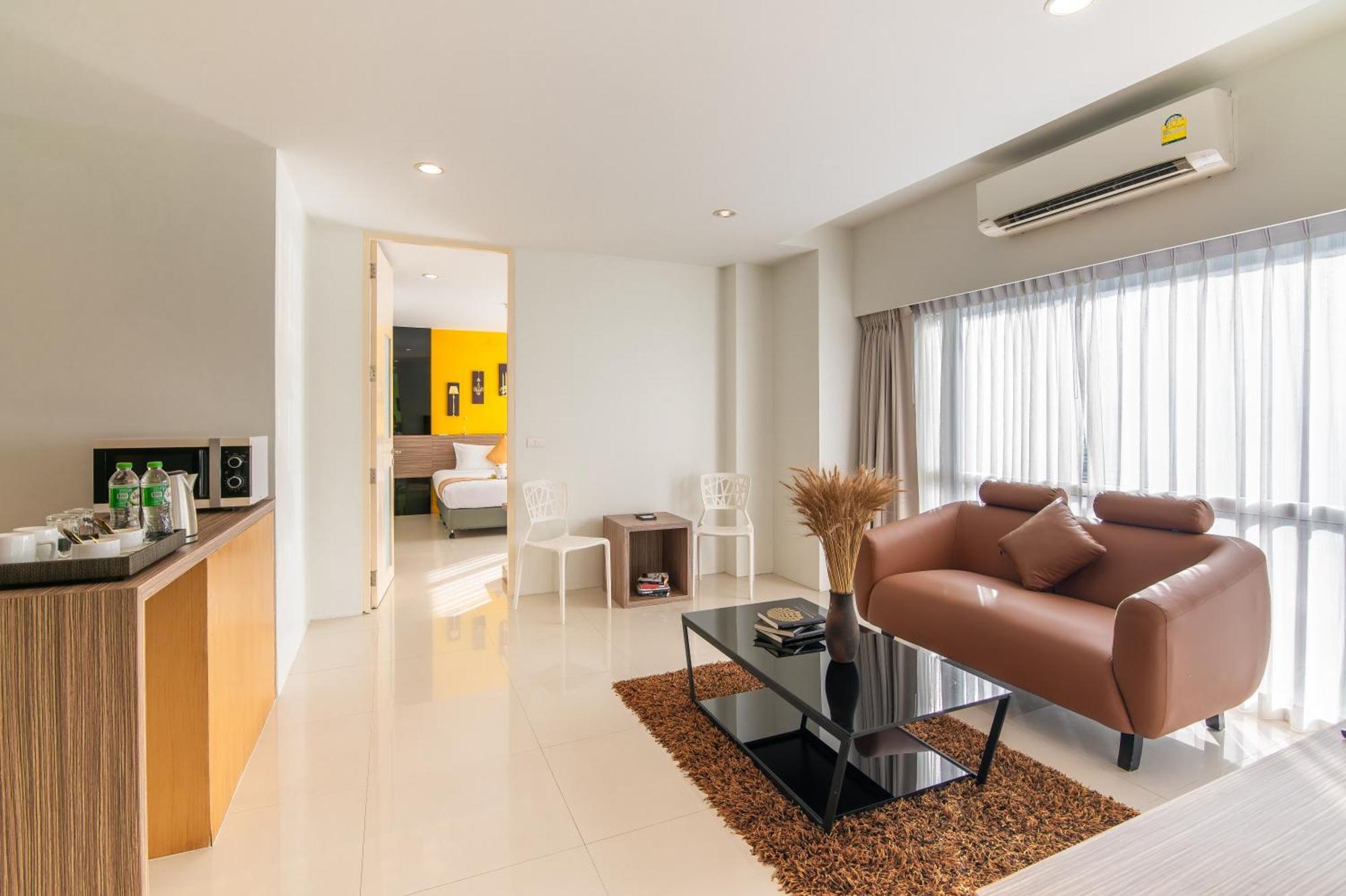 Luxury One-Bedroom Apartment,1742704587:JPEG