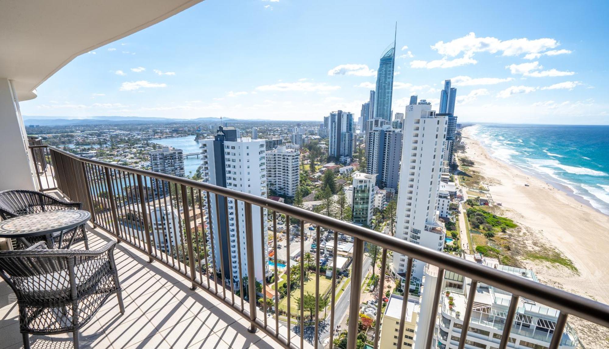 Deluxe Two-Bedroom Apartment Ocean View