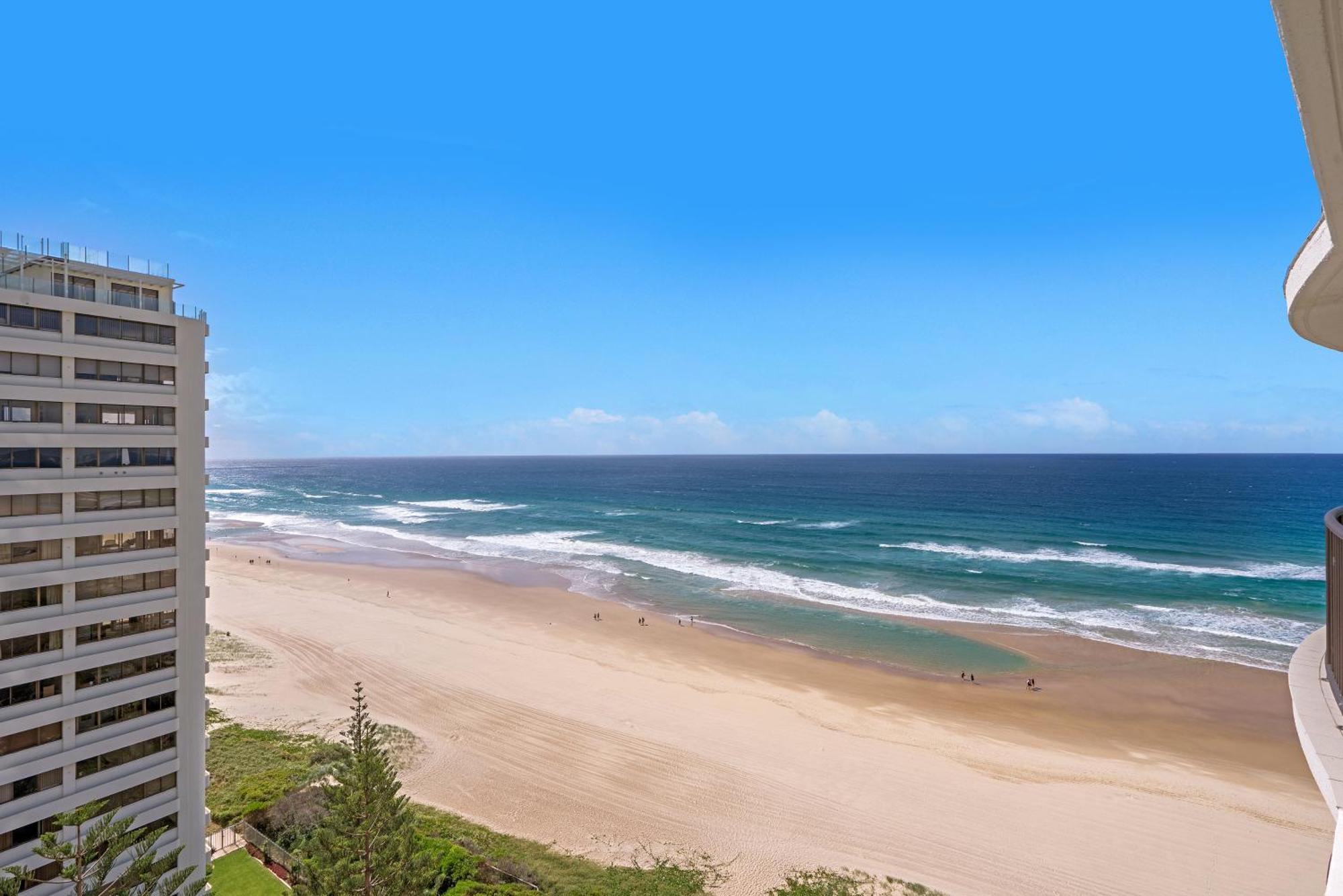Deluxe Two-Bedroom Apartment Ocean View