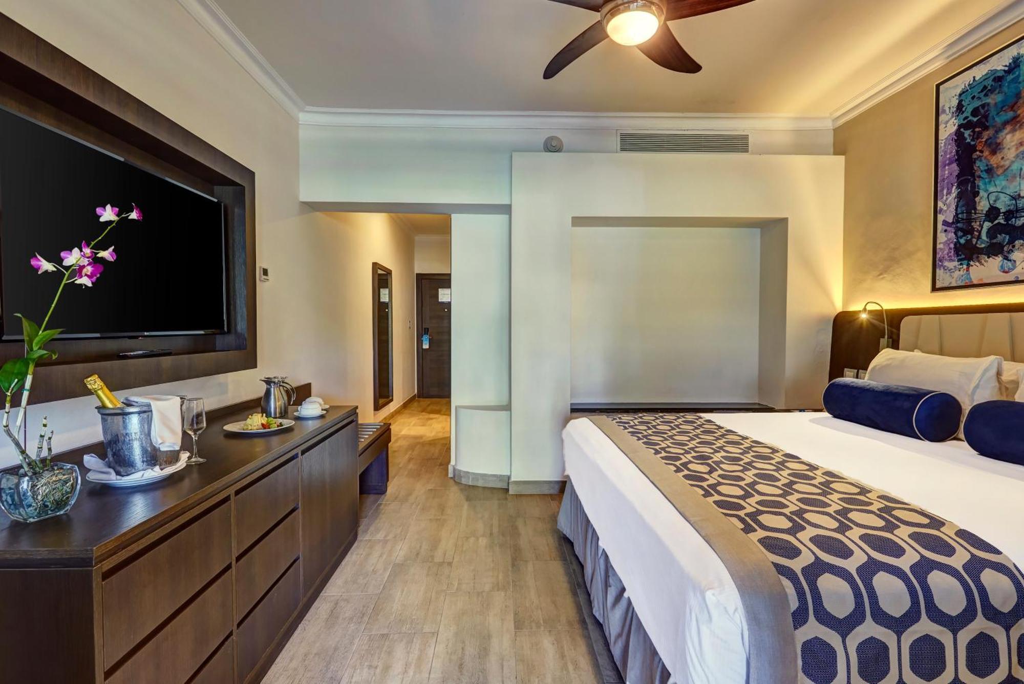Luxury Family Room Diamond Club